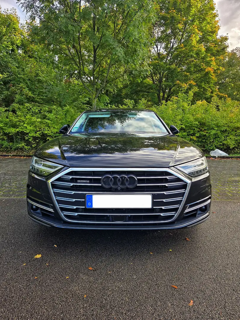 Audi A8 50 TDI L quattro Schwarz - 1