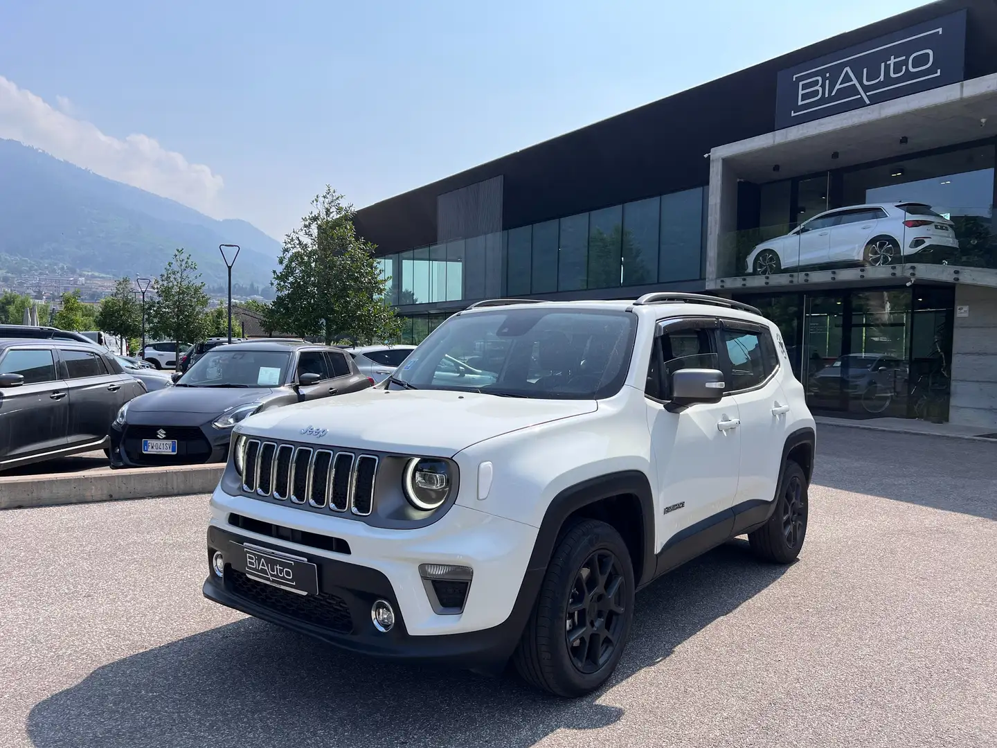 Jeep Renegade 2.0 MJT 140CV 4WD ACTIVE DRIVE LOW LIMITED Blanc - 1