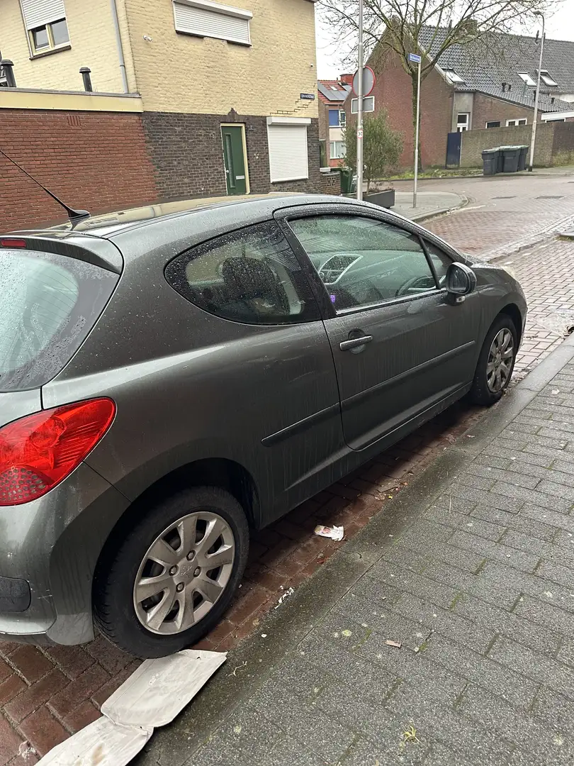 Peugeot 207 AFFAIRE 1.4e 75 STANDARD - 2