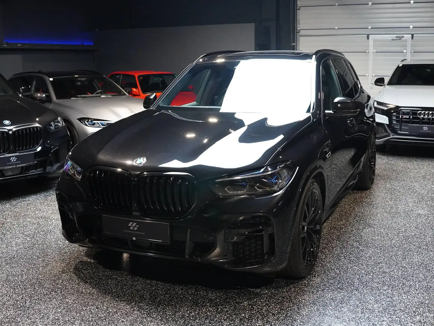 BMW X5 xDrive 45e M Sport INDIVIDUAL*B&O*AHK*LASER*TAUSCH Schwarz - 1