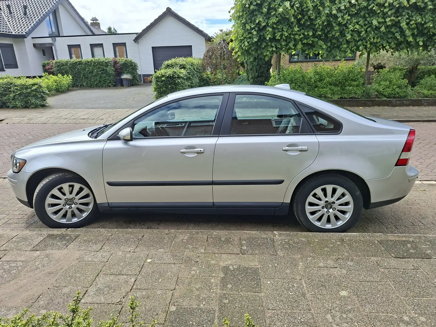 Volvo S40 2.4 Kinetic Zilver - 2