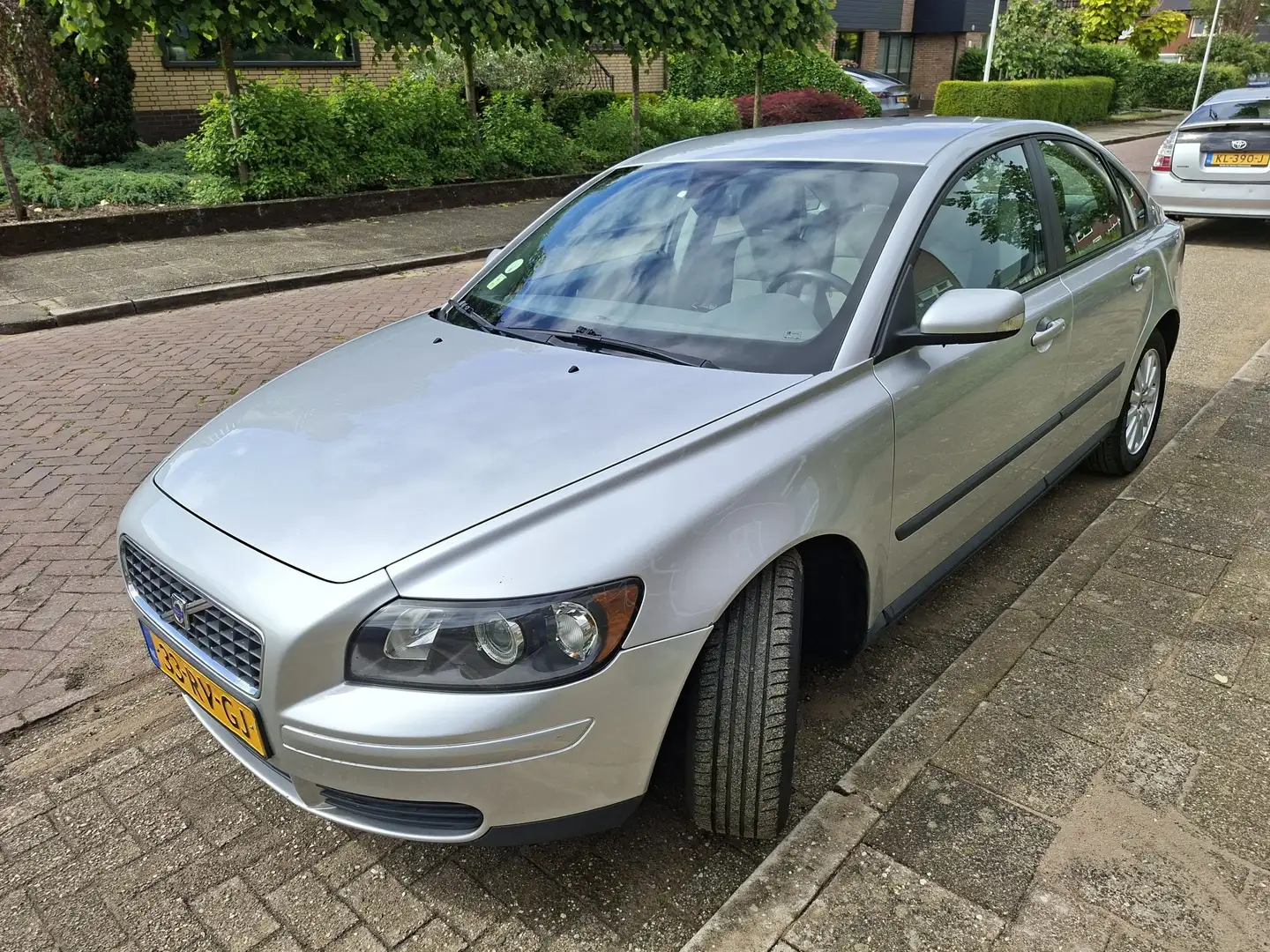 Volvo S40 2.4 Kinetic Zilver - 1