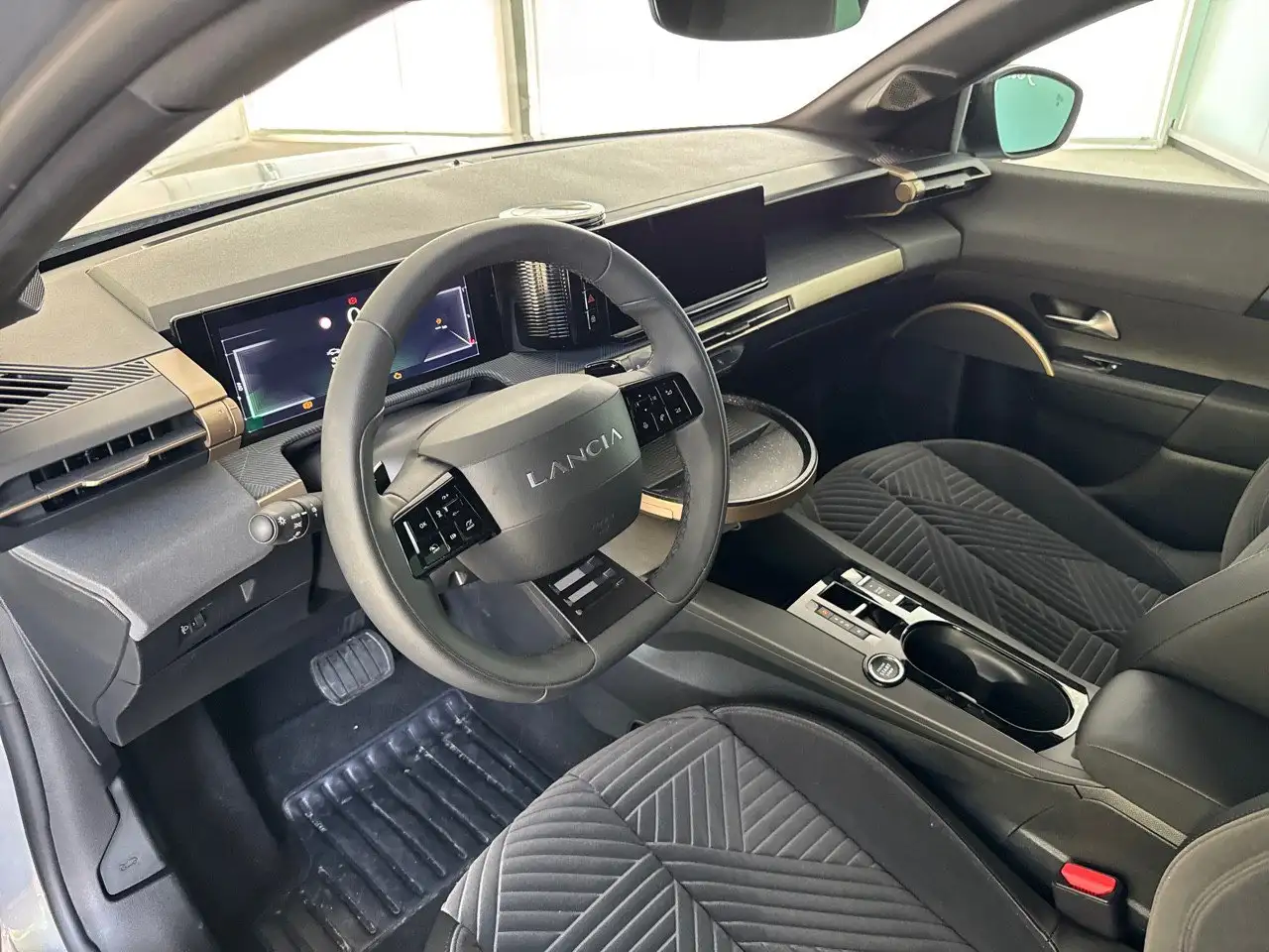 Lancia Ypsilon 2025 — фото 14