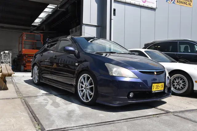 Toyota Will VS
