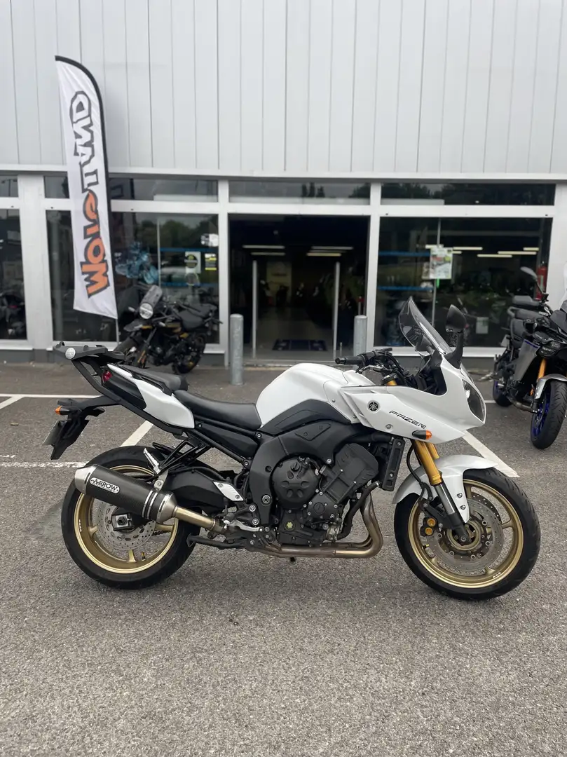Yamaha FZ 8 Белый - 1