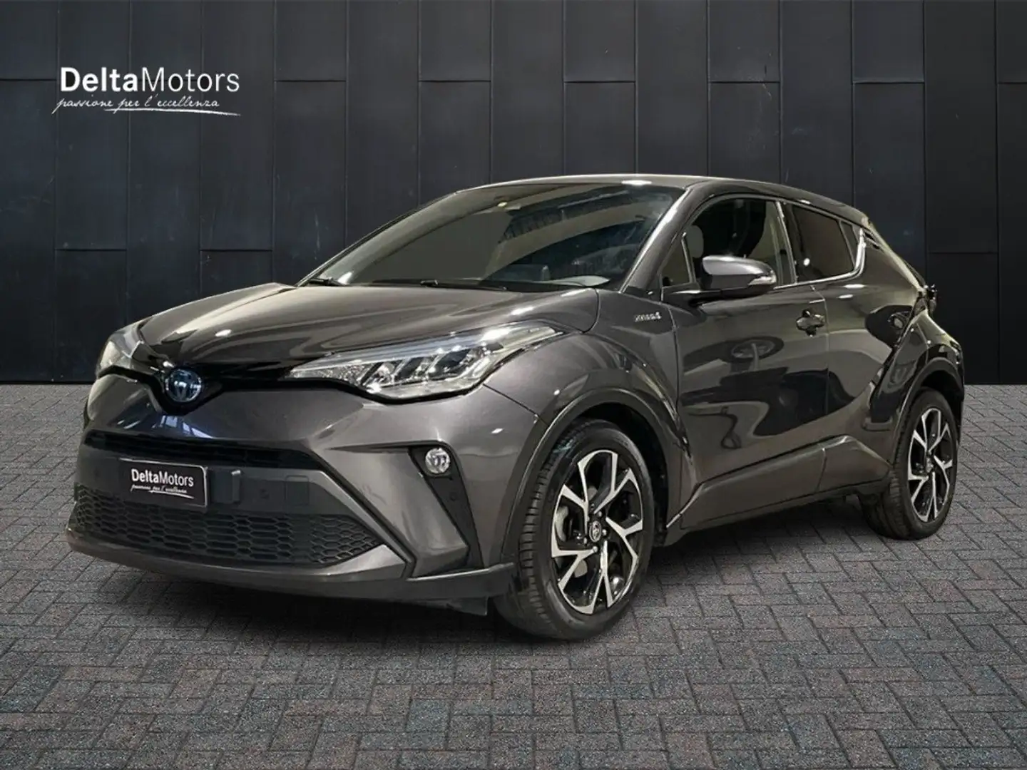 Toyota C-HR I 2020 - C-HR 1.8h Trend e-cvt Grijs - 1