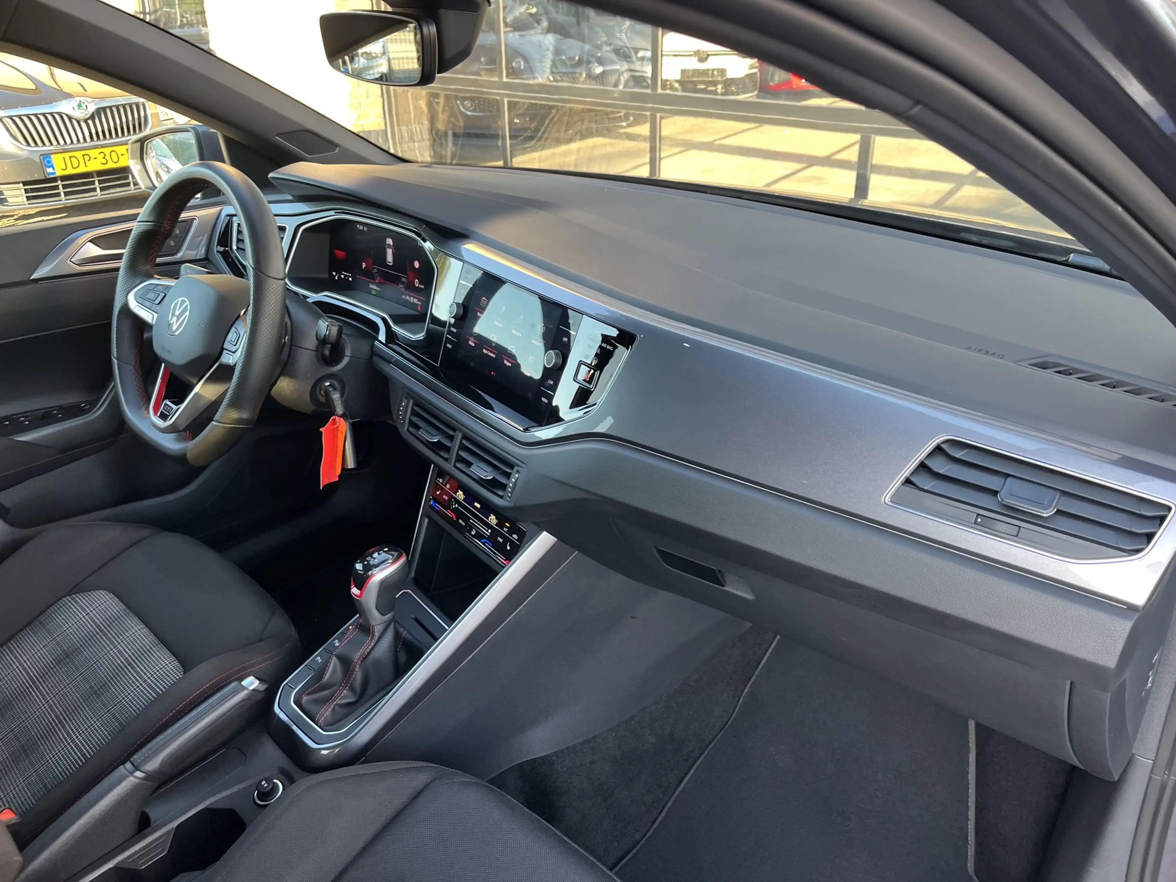 Volkswagen Polo GTI 2.0 TSI Virtual, Automaat, Carplay — photo 24