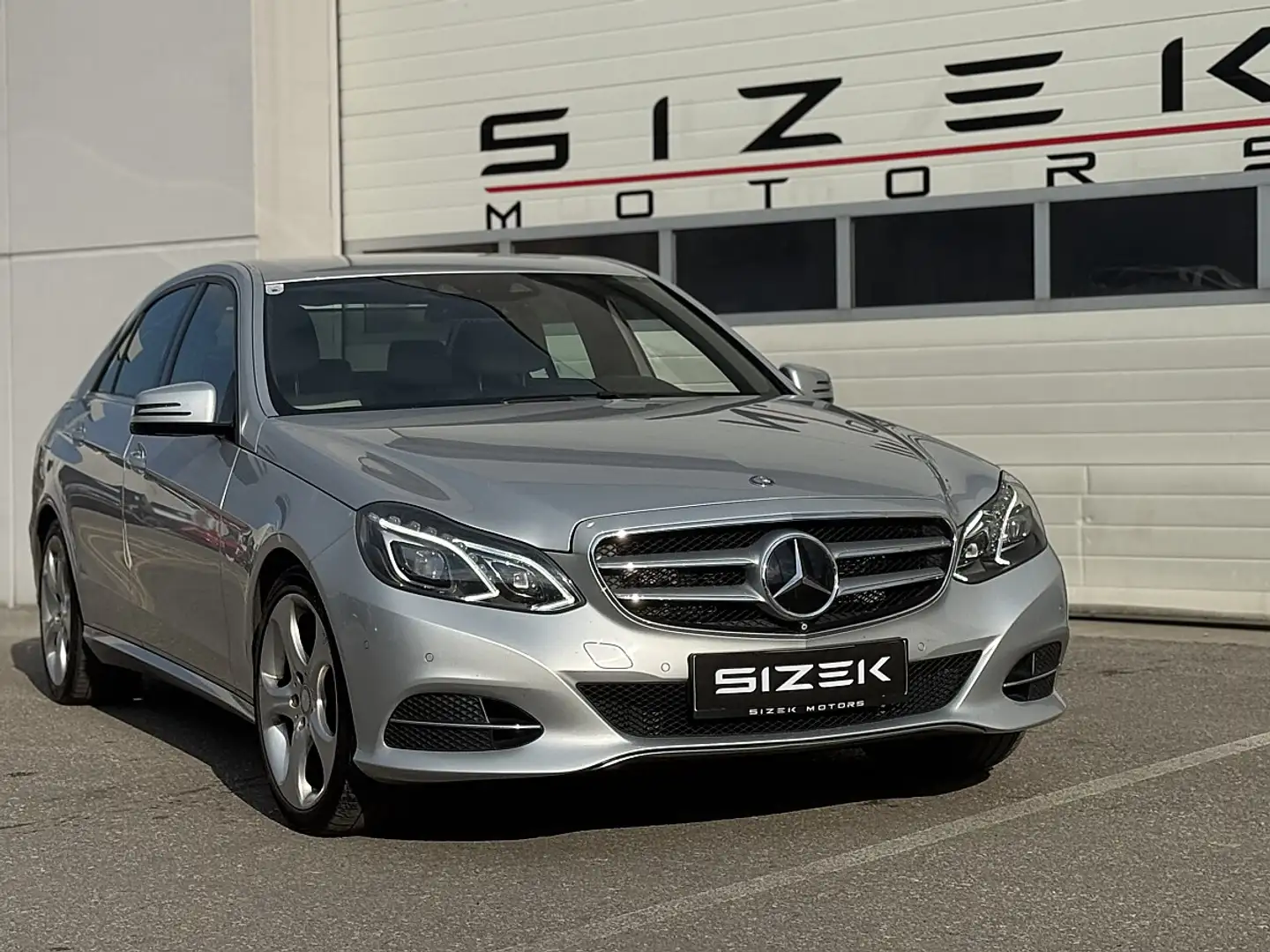 Mercedes-Benz E 350 CDI BlueTEC 4MATIC Aut.|LED|LUFT|DISTRONIC|360* Silber - 2