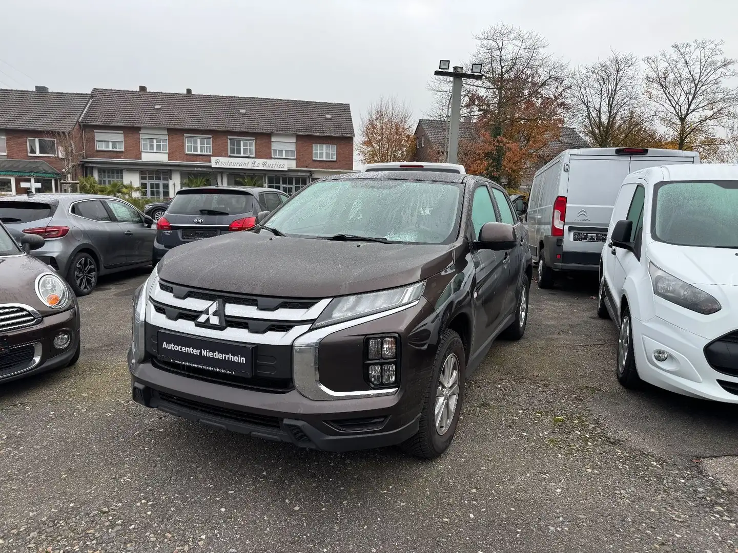 Mitsubishi ASX Intro Edition 2WD Braun - 1