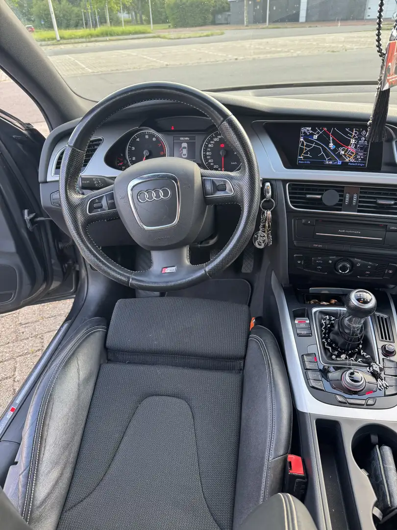 Audi A4 1.8 TFSI S edition Grijs - 2