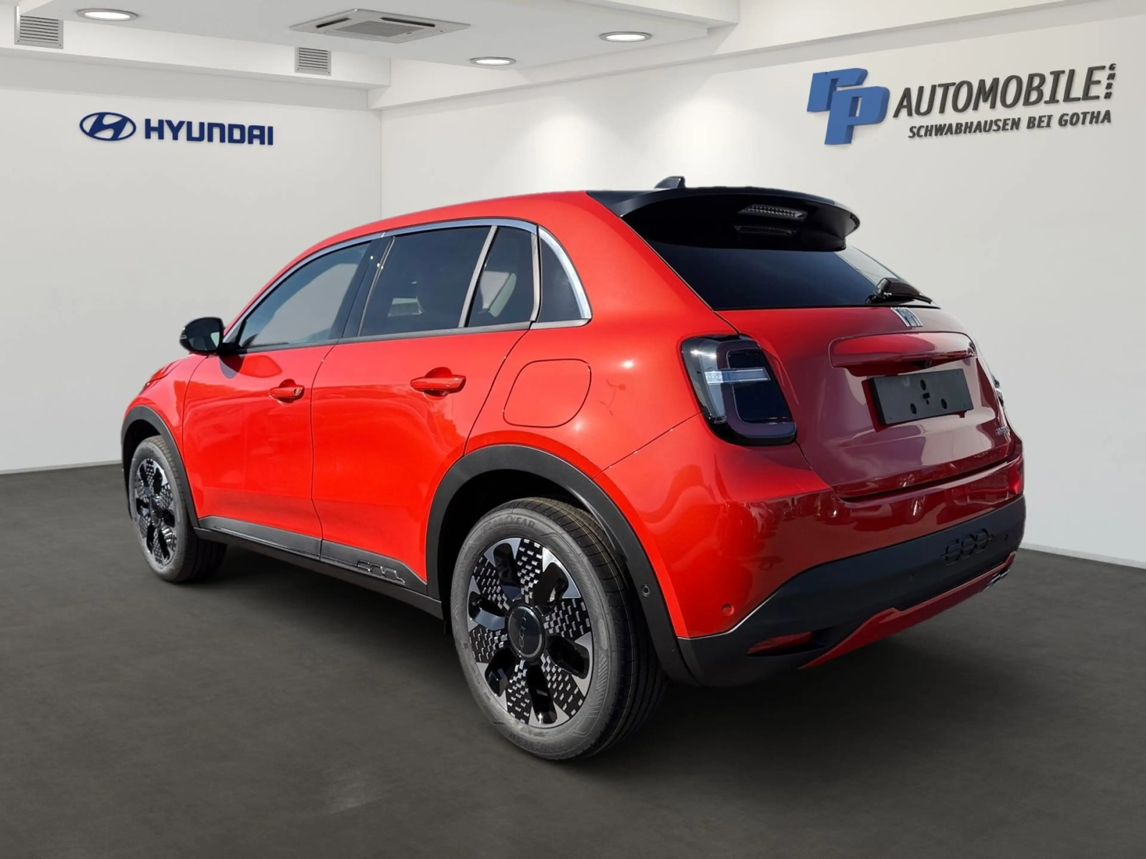 Fiat 600 1.2 La Prima Hybrid — photo 4