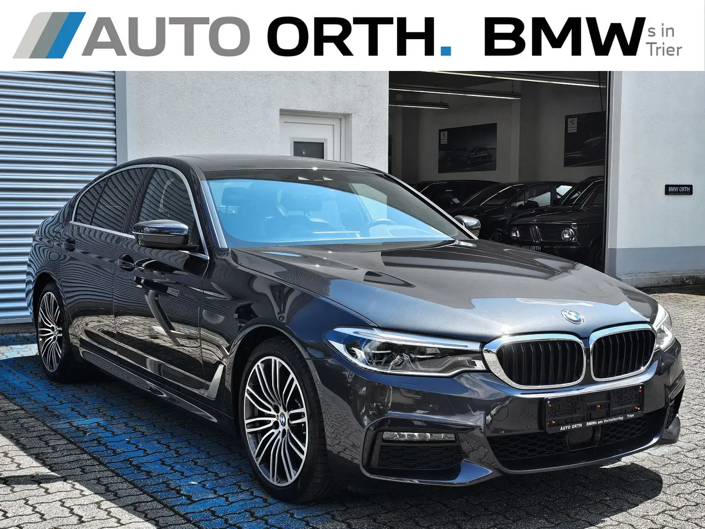 BMW 530 d SP-AUT. M-SPORT NAPPA MASSAGE+LÜFT STHZ ACC Grijs - 2