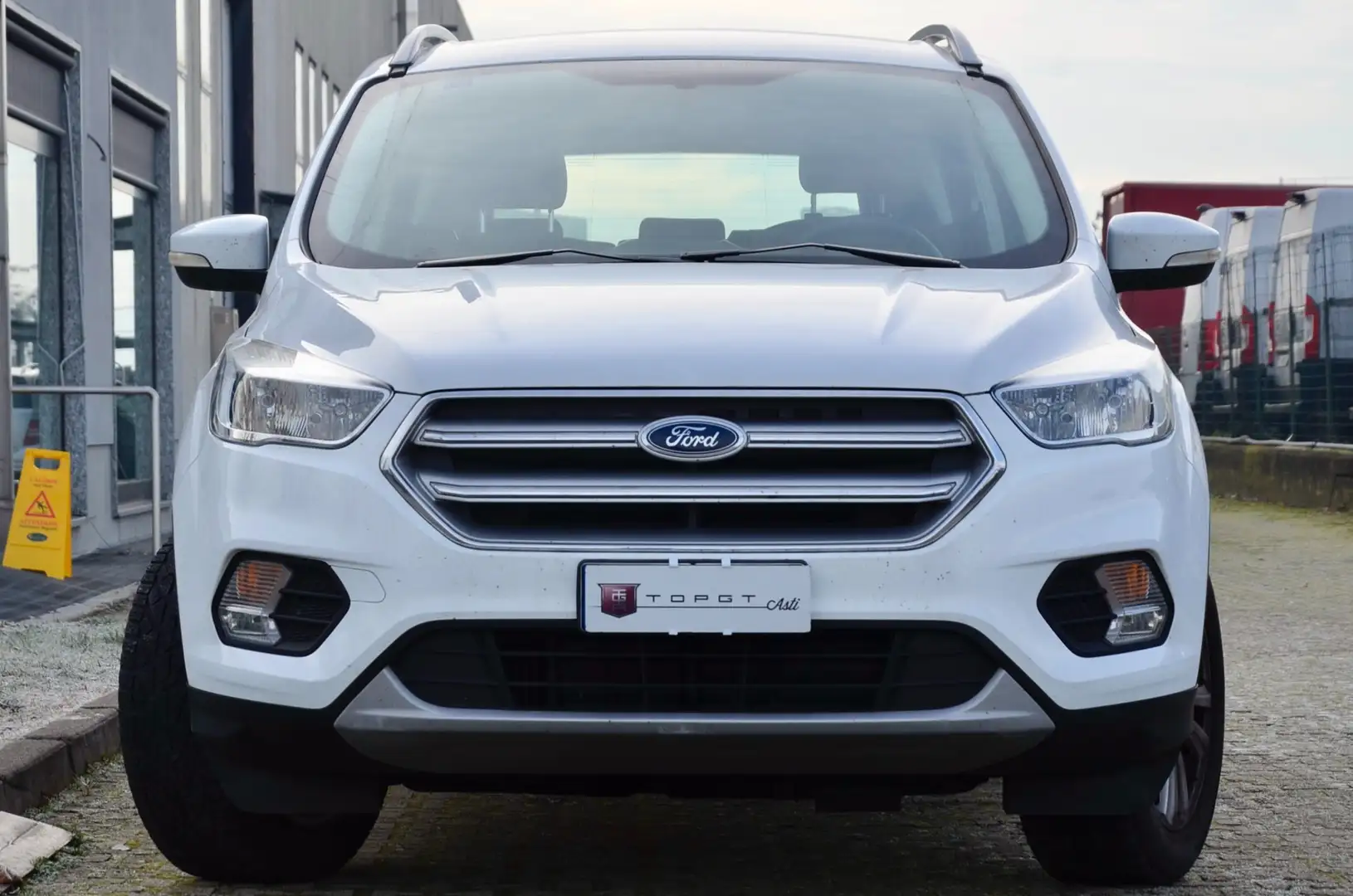 Ford Kuga 1.5 tdci Plus 120cv PREZZO REALE, PERMUTE Bianco - 2