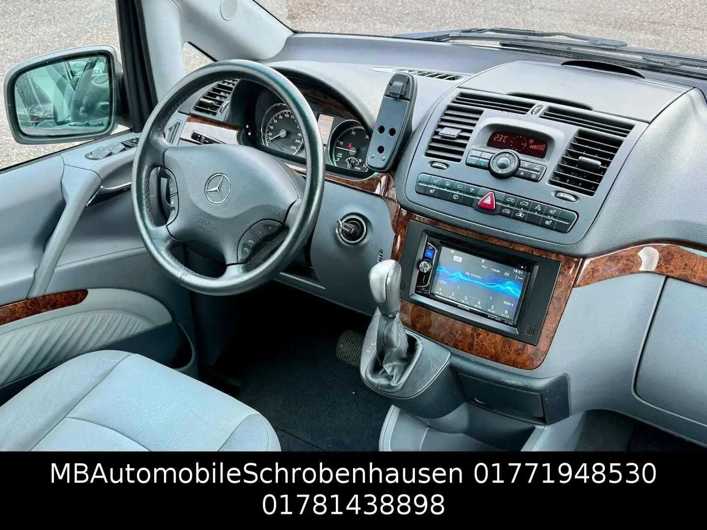 Mercedes-Benz Viano 3.0 CDI Ambiente Edition kompakt Argent - 2