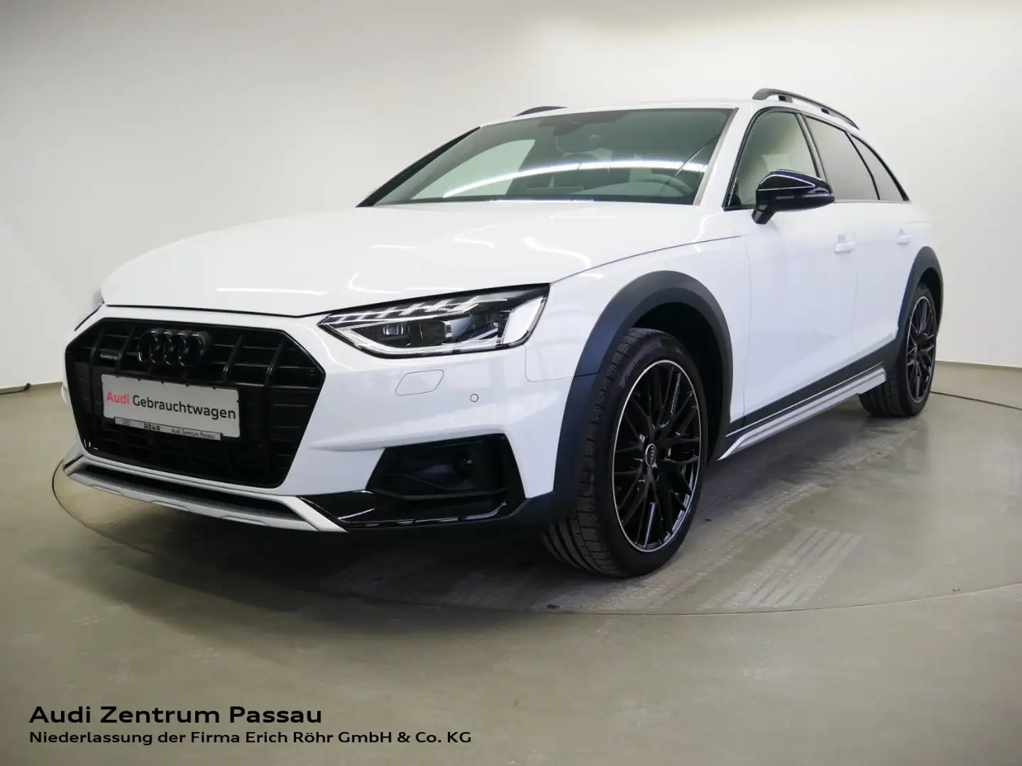 Audi A4 allroad 40 TDI quattro S tro. MATRIX AHK virt. Cock.+ NAVI Bílá - 1