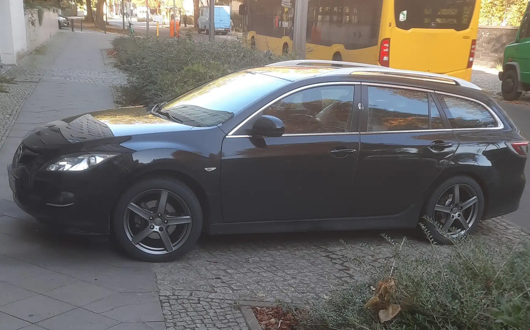 Mazda 6 Sport Kombi 2.0 MZR DISI 90th Anniversary TOP Negro - 1