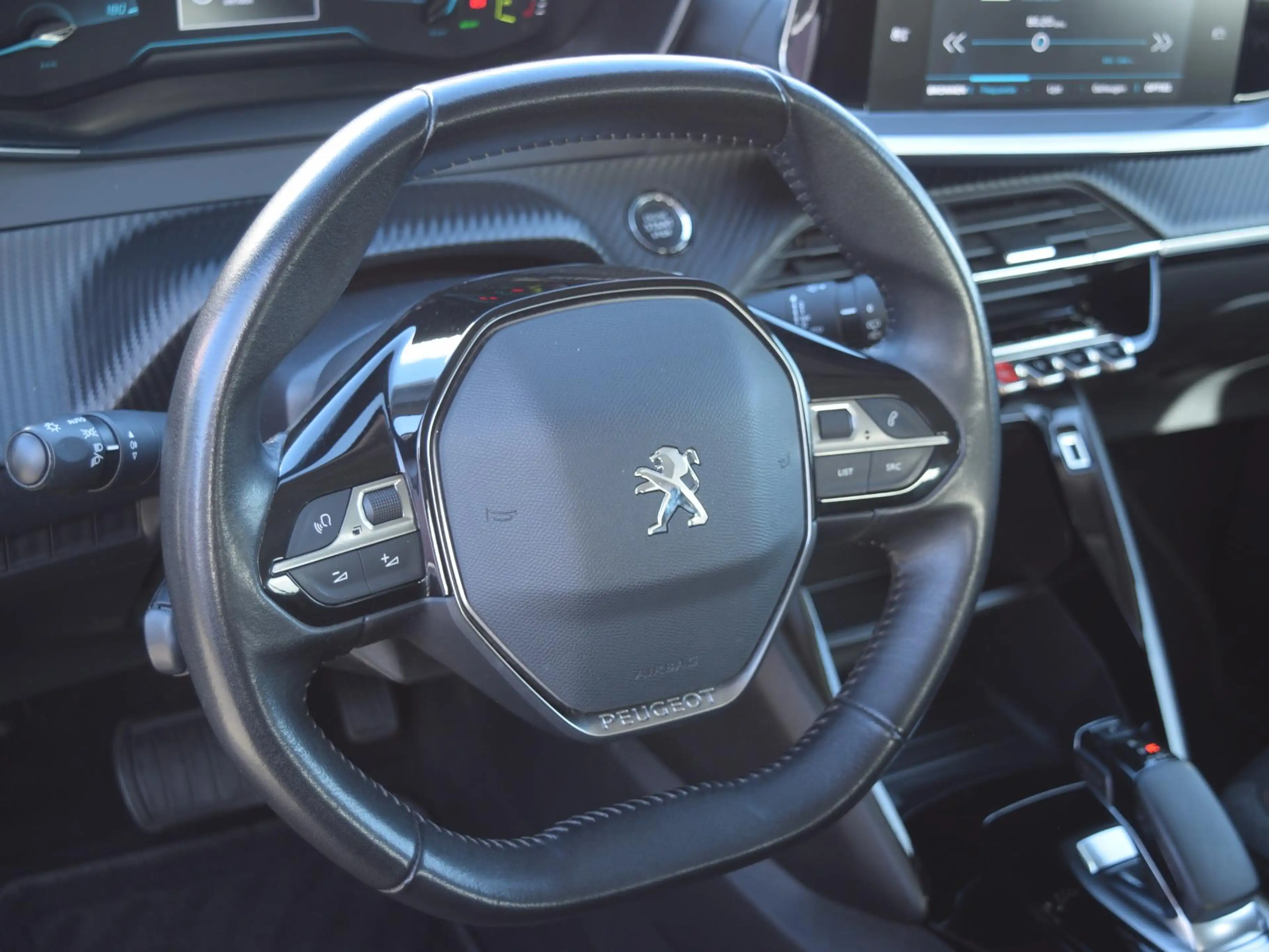 Peugeot e-2008 EV Active 50 kWh | CLIMATE CONTROL | PARKEERSENSOR — photo 7