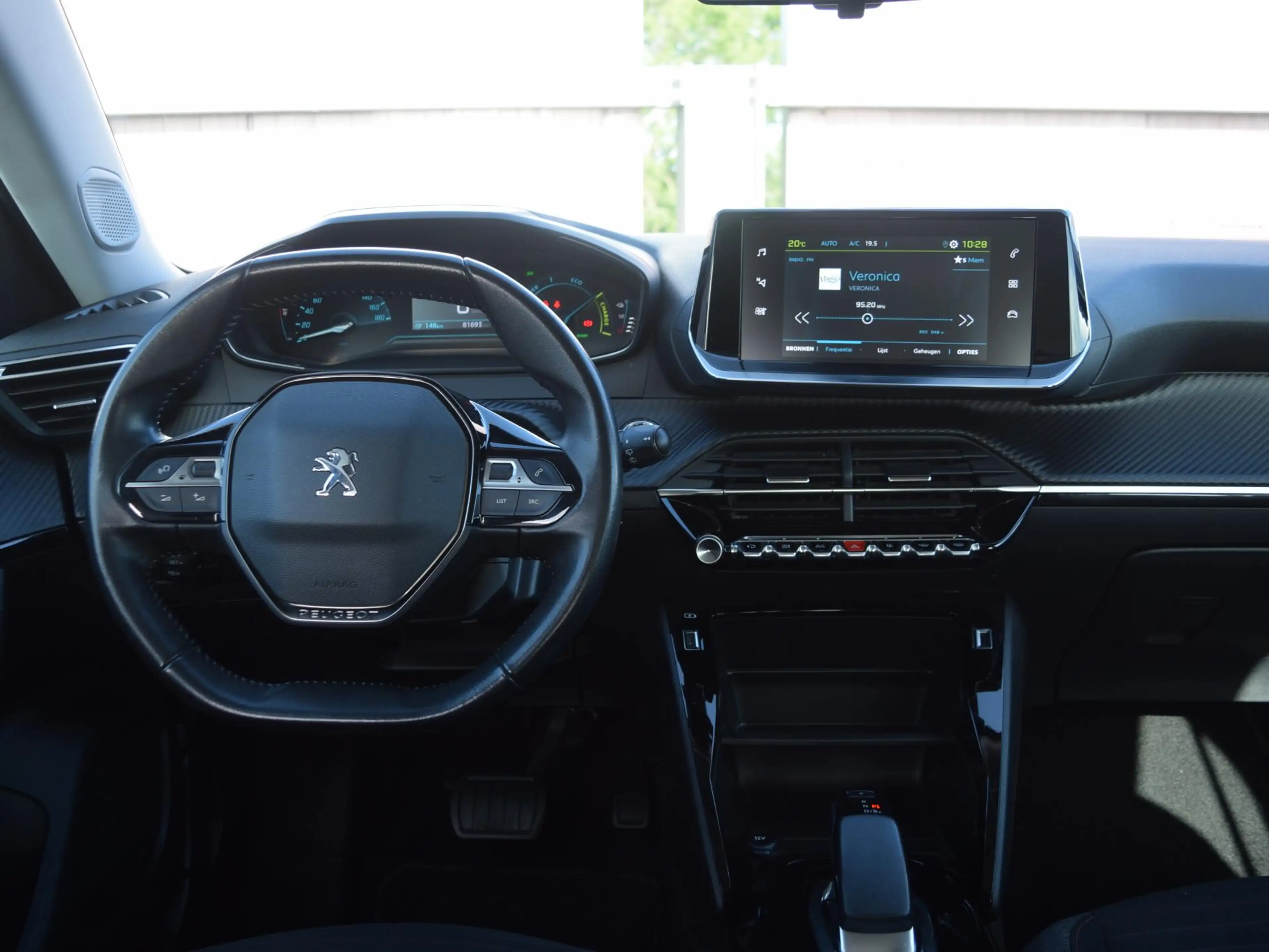 Peugeot e-2008 EV Active 50 kWh | CLIMATE CONTROL | PARKEERSENSOR — photo 10