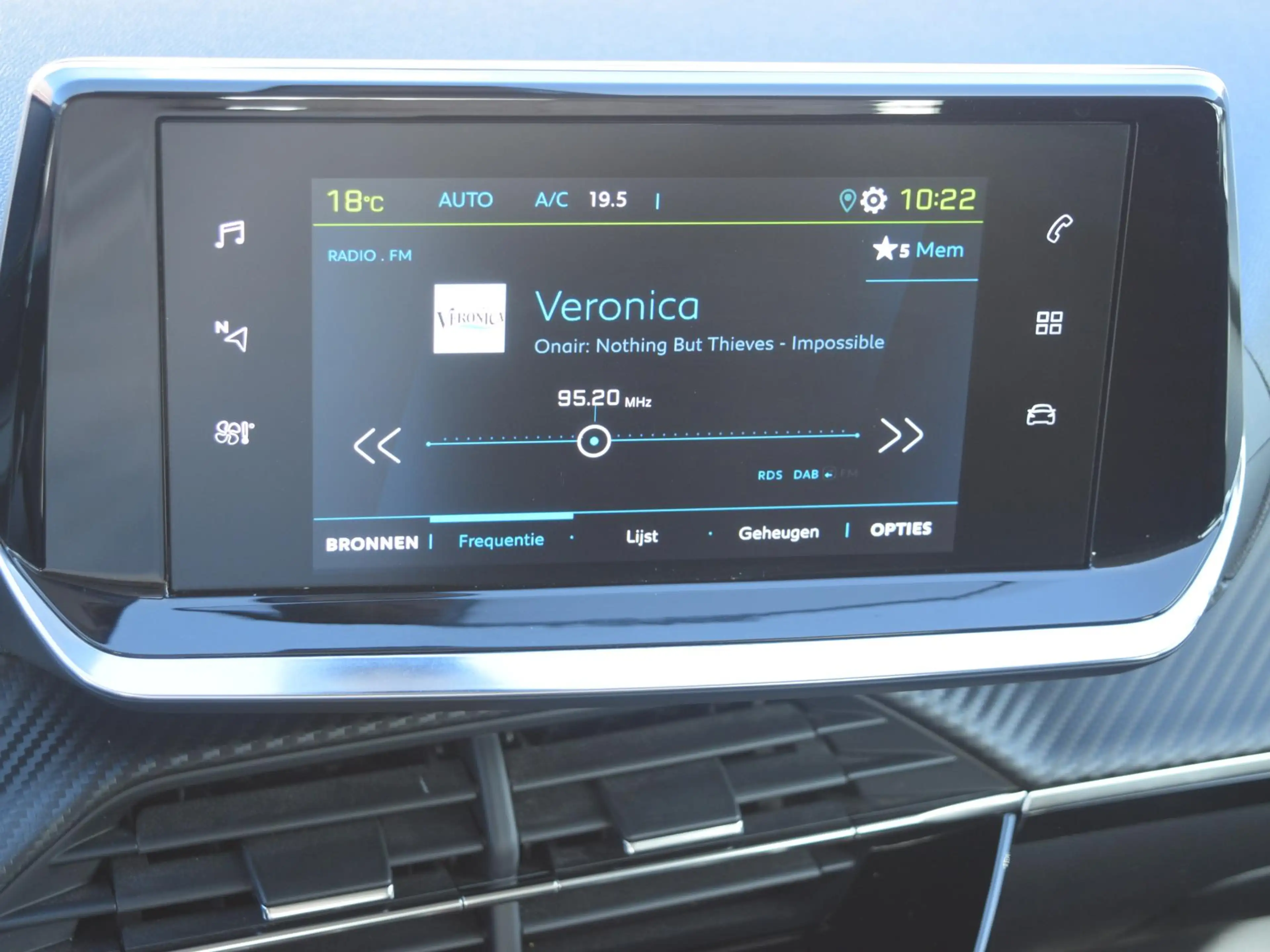 Peugeot e-2008 EV Active 50 kWh | CLIMATE CONTROL | PARKEERSENSOR — photo 11