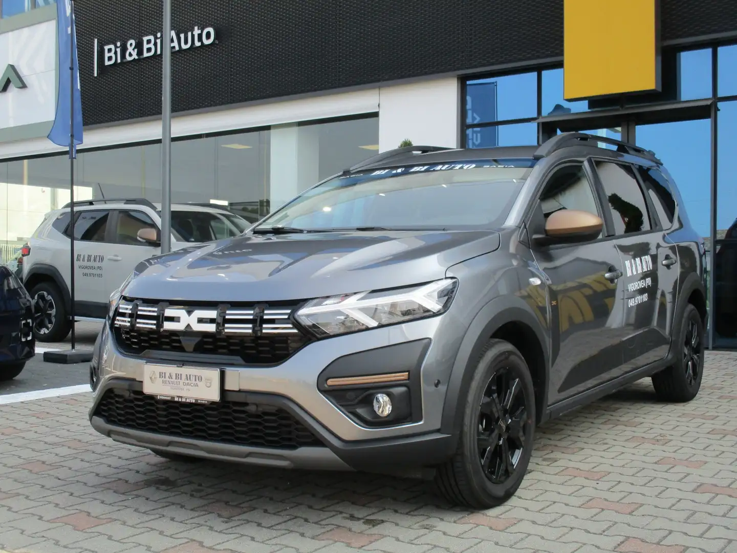 Dacia Jogger Jogger 1.0 tce Extreme Gpl 100cv Grigio - 1