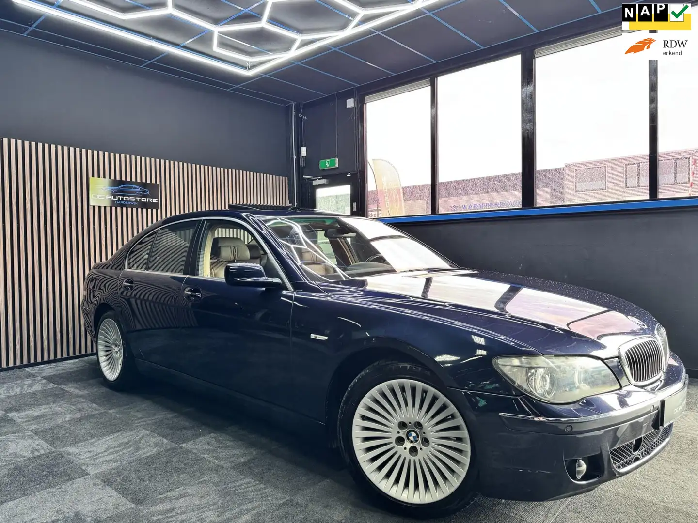 BMW 750 7-serie 750i High Executive Youngtimer Alle Opties Blauw - 1