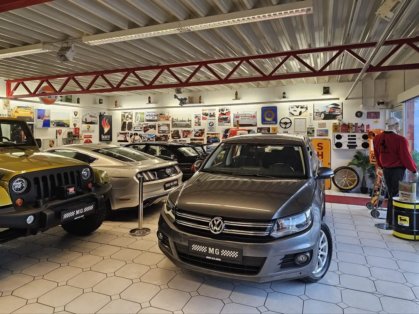 Volkswagen Tiguan Trend Grau - 2