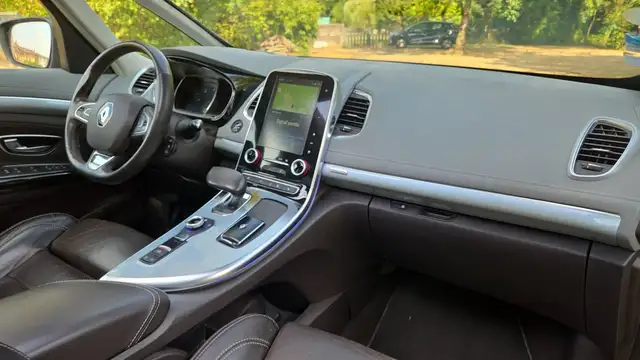 Renault Espace view 10