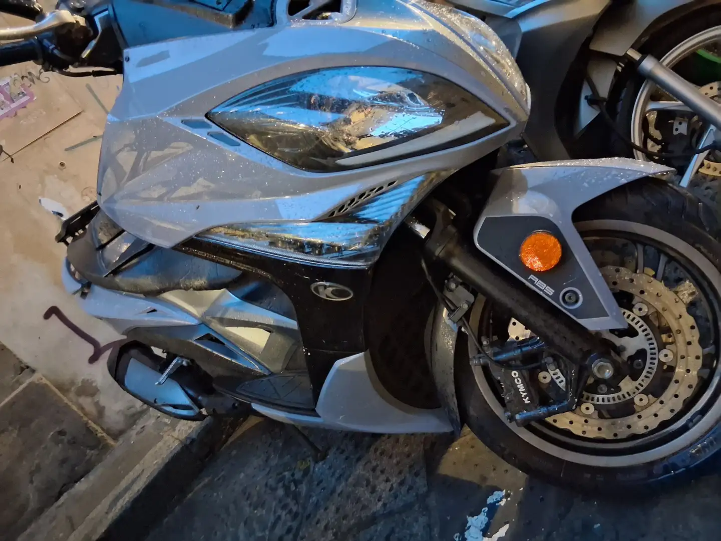 Kymco Xciting S 400i ABS Šedá - 2