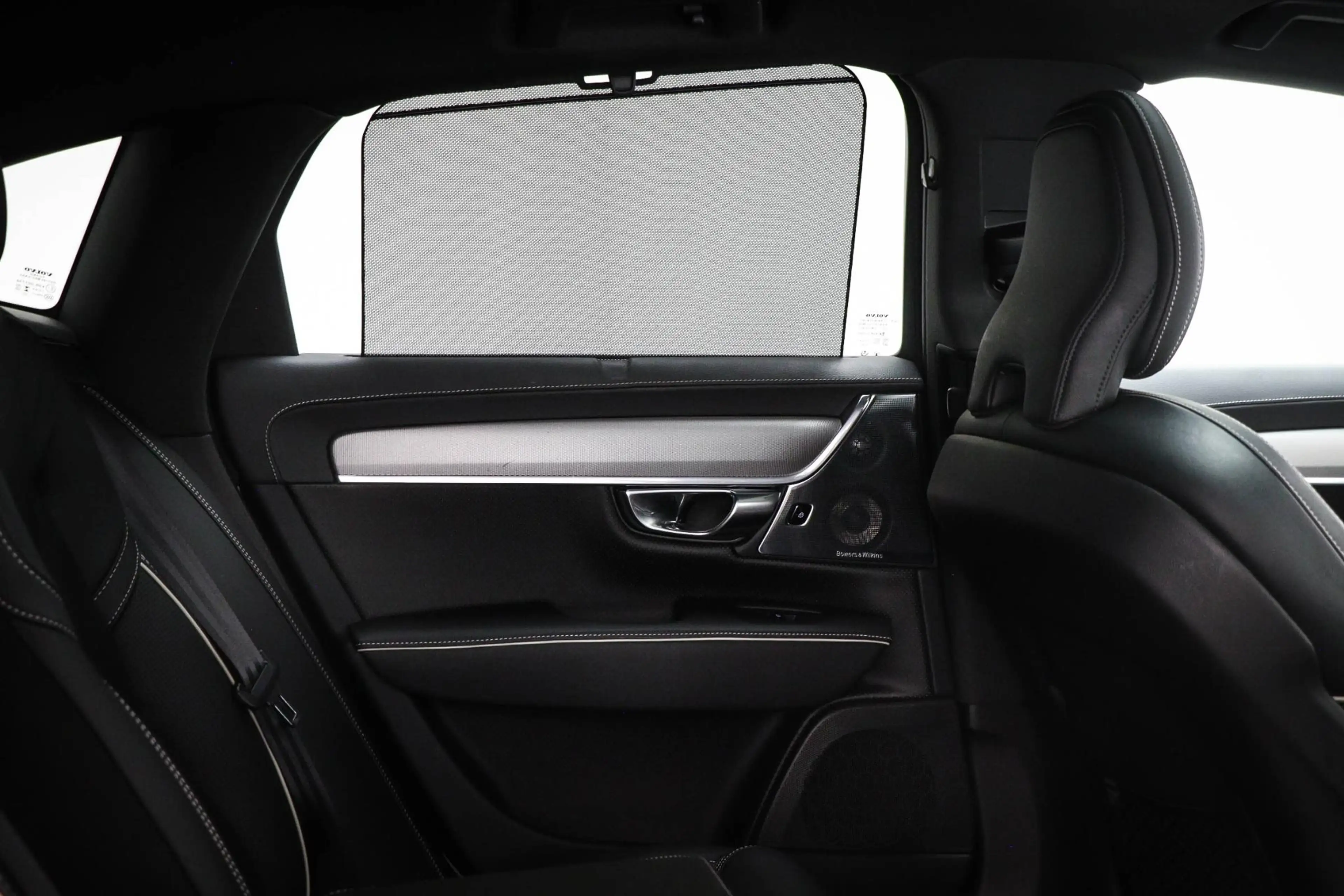 Volvo S90 2.0 B5 Ultimate Dark | Luchtvering | Bower & Wilki — photo 15