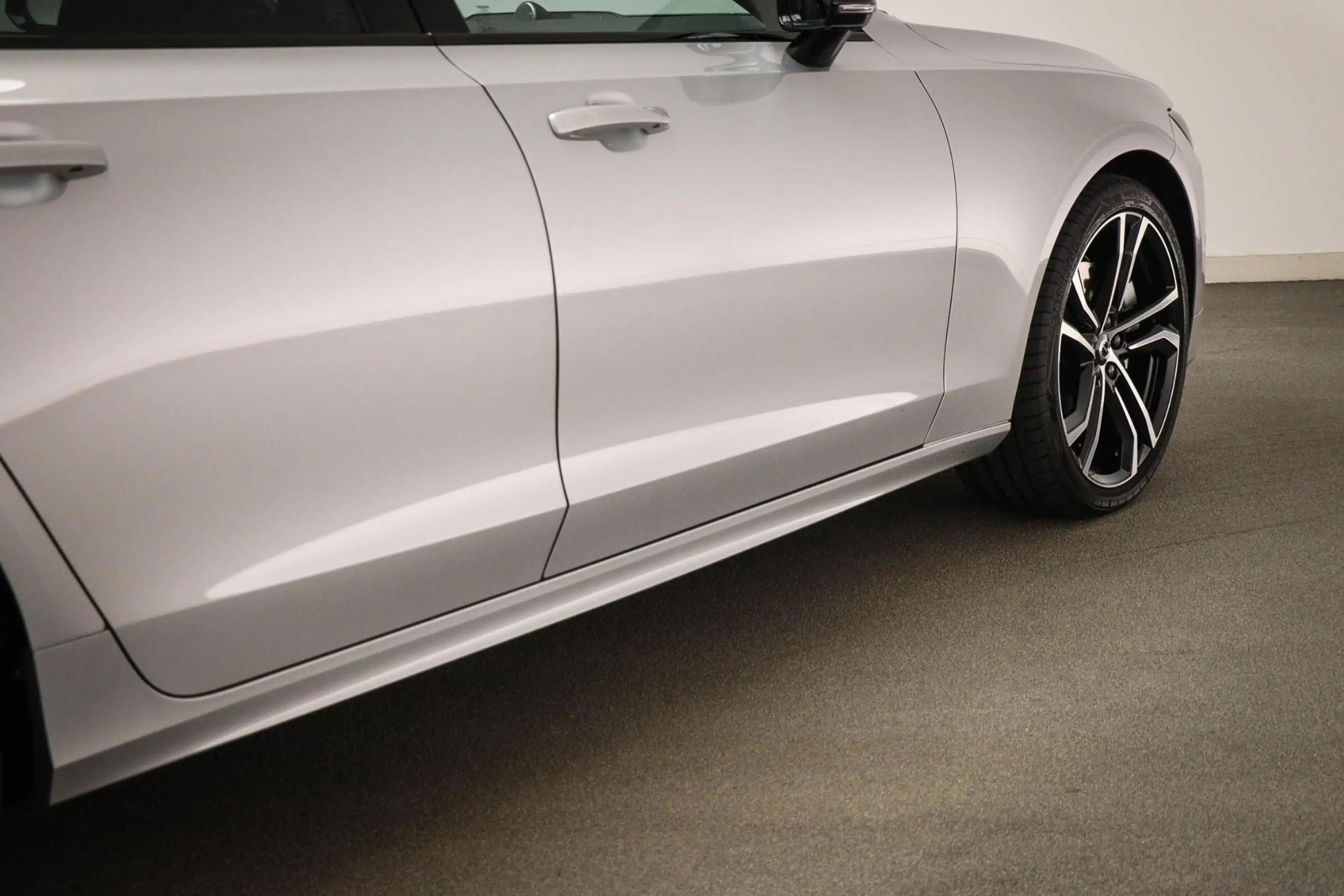 Volvo S90 2.0 B5 Ultimate Dark | Luchtvering | Bower & Wilki — photo 28