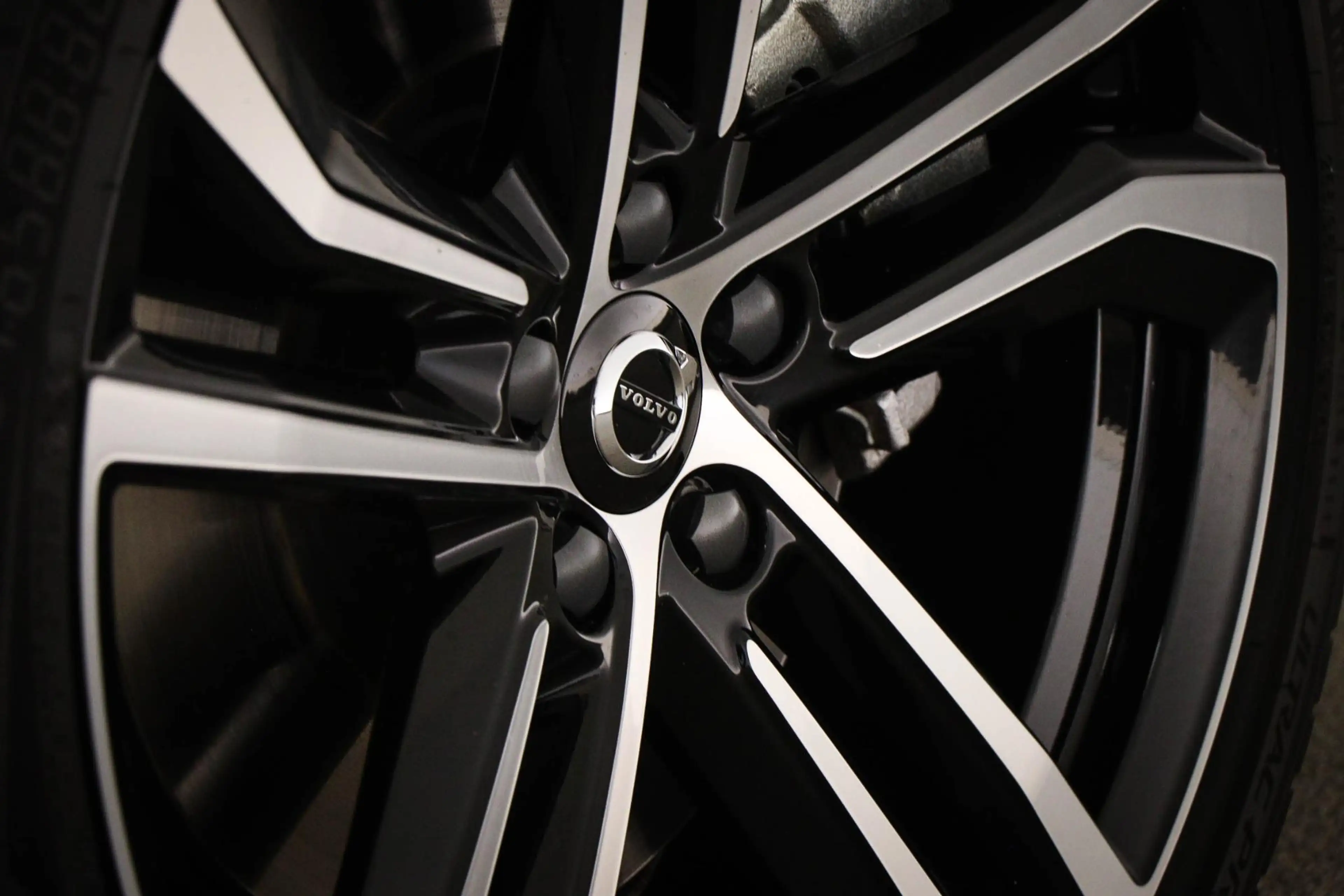 Volvo S90 2.0 B5 Ultimate Dark | Luchtvering | Bower & Wilki — photo 29