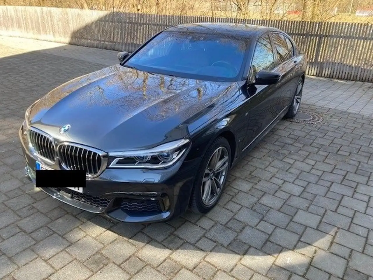 BMW 750