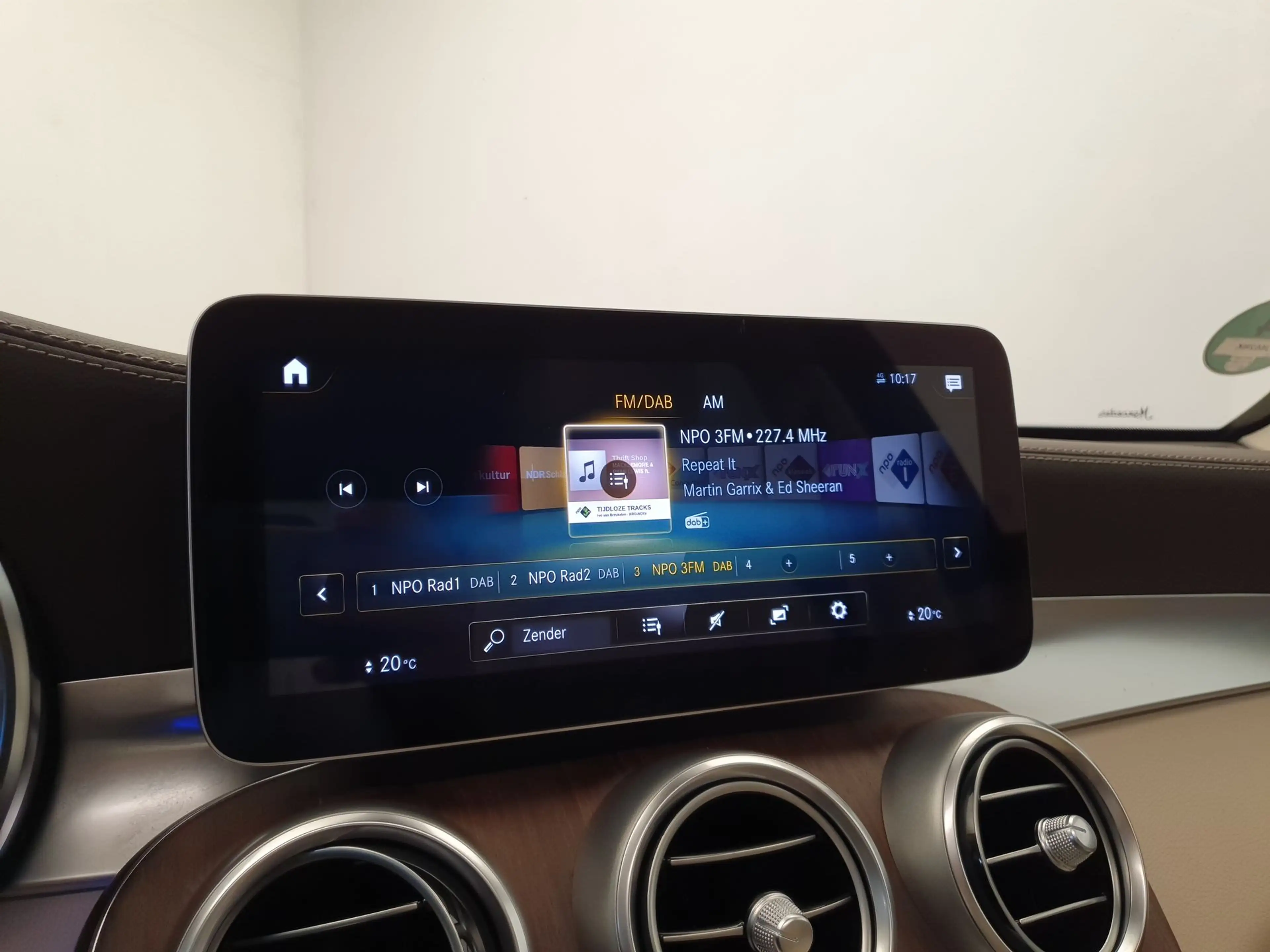 Mercedes-Benz GLC 300 300e 4MATIC Premium Plus Panoramadak, Leder, Burme — photo 21
