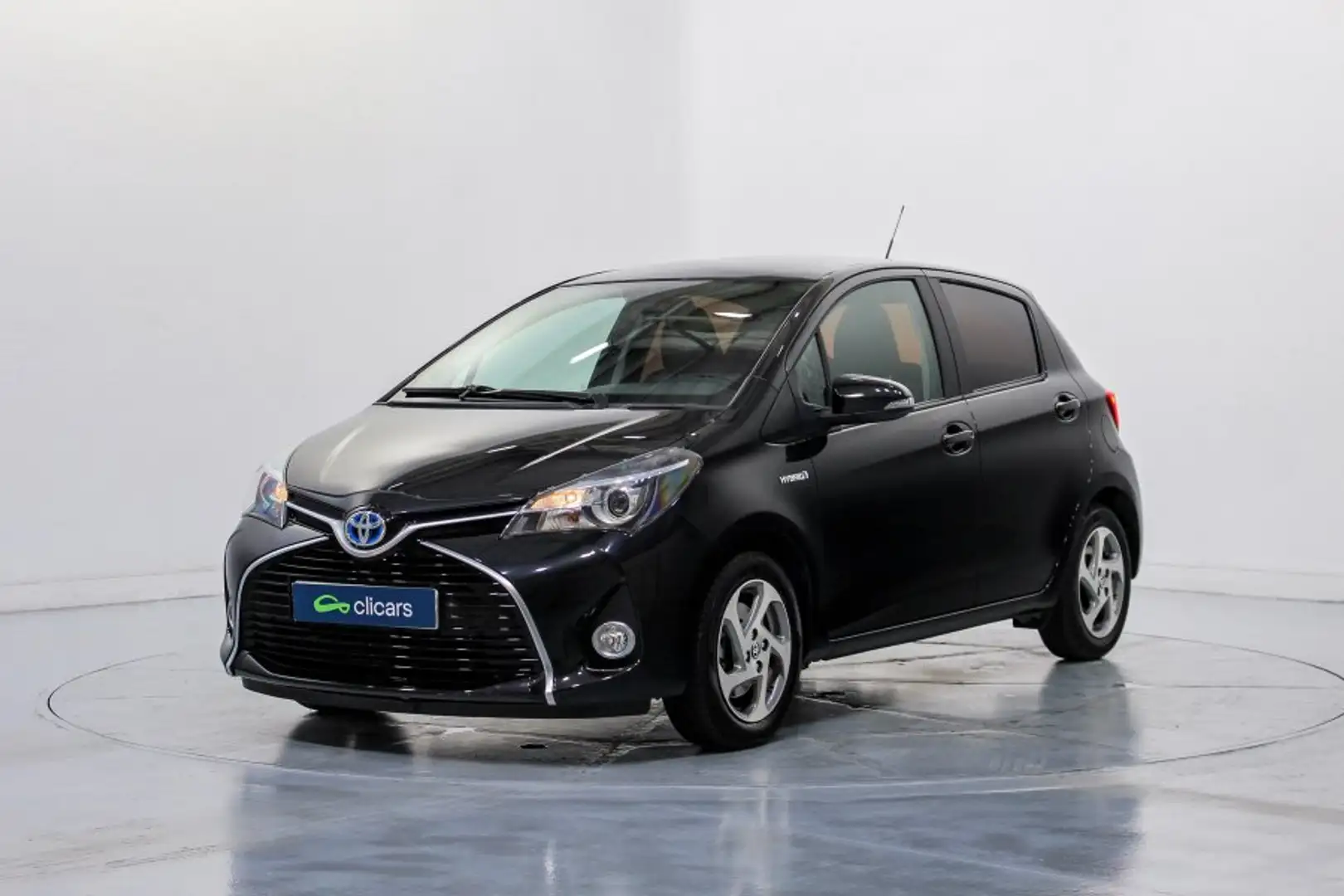 Toyota Yaris HSD 1.5 Advance Negro - 1