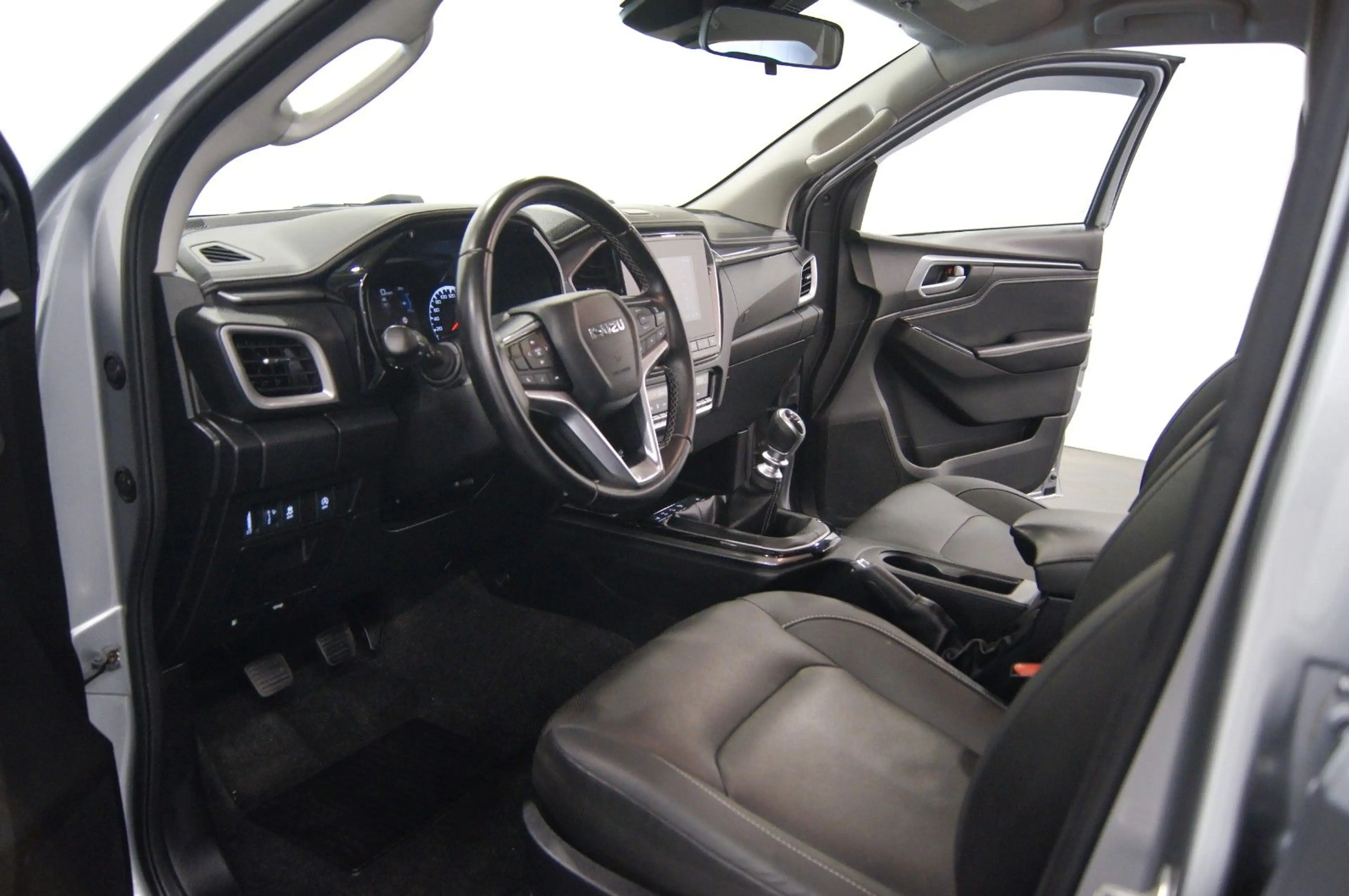 Isuzu D-Max Duble Cab 4WD LSE|NAV|SHZ|AHK|LED — photo 15