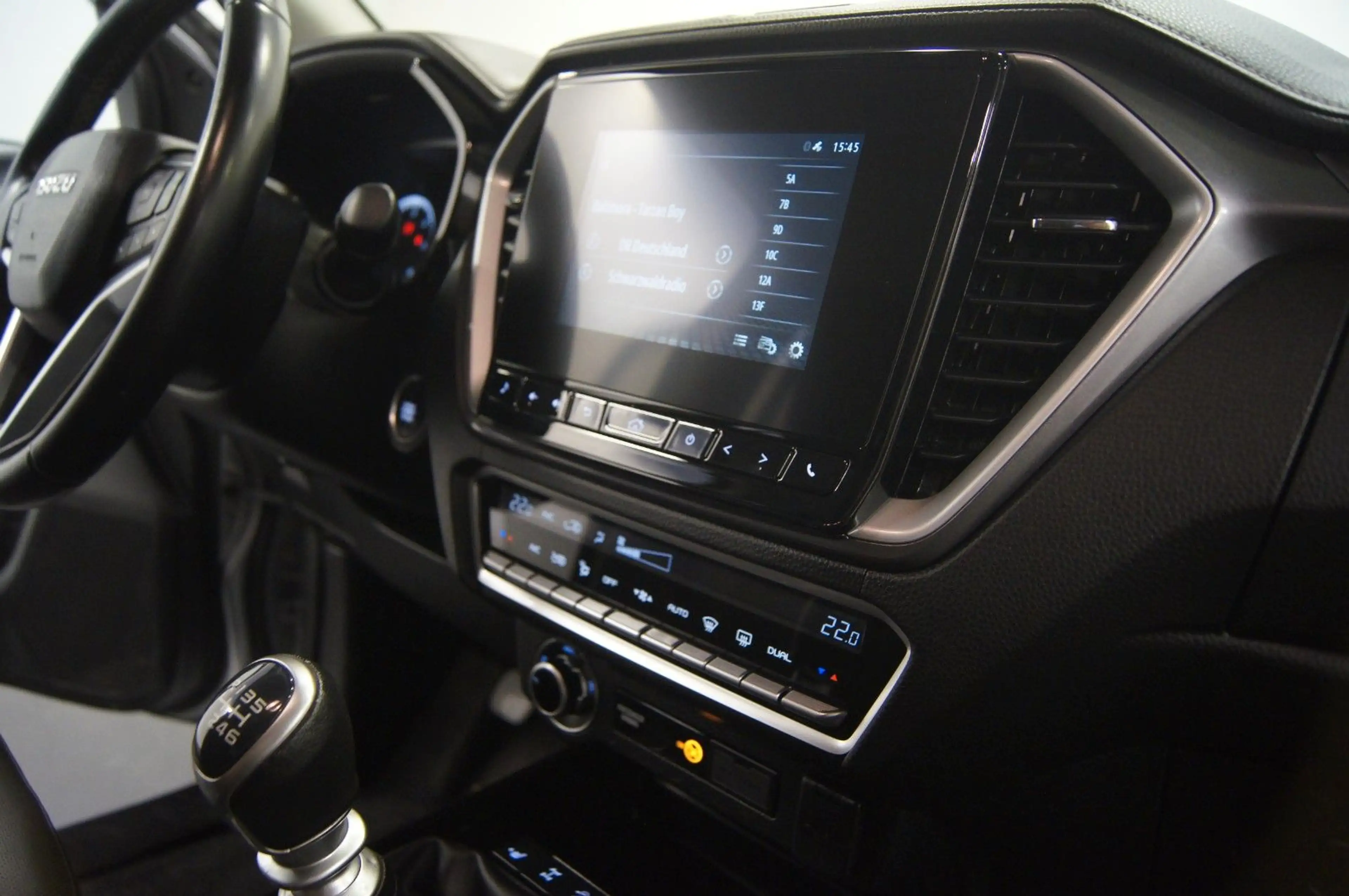 Isuzu D-Max Duble Cab 4WD LSE|NAV|SHZ|AHK|LED — photo 4