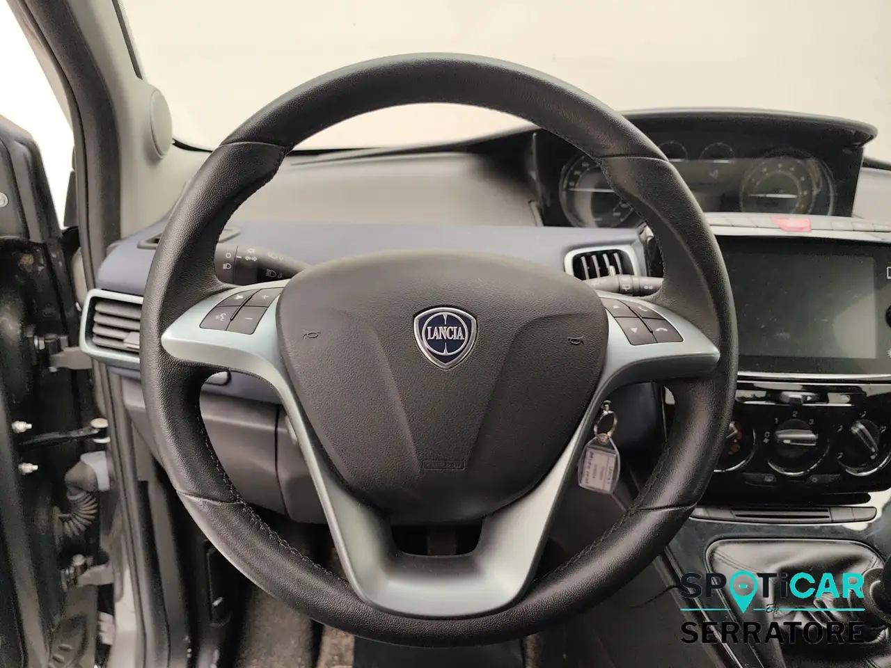 Lancia Ypsilon 2024 — фото 8