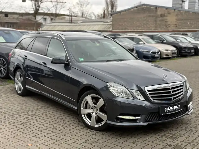 Mercedes-Benz E 350 CDI T 4Matic AMG-LINE*AHK*COMAND*Komfortsi