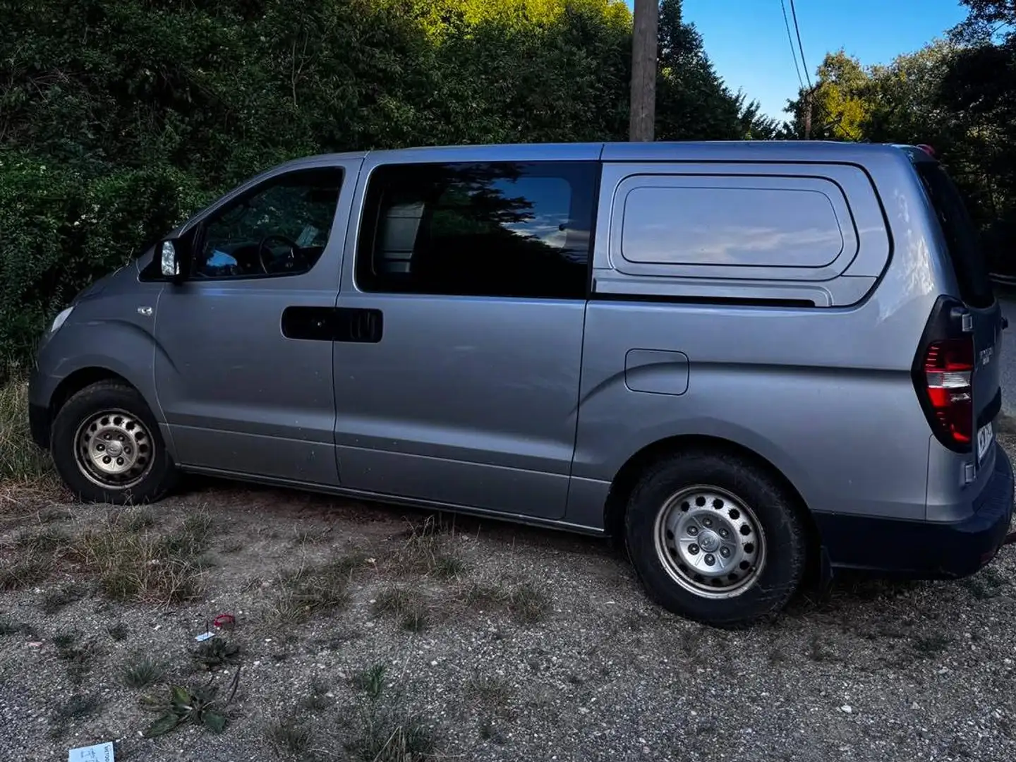 Hyundai H-1 H-1 Business Van lang Silber - 1