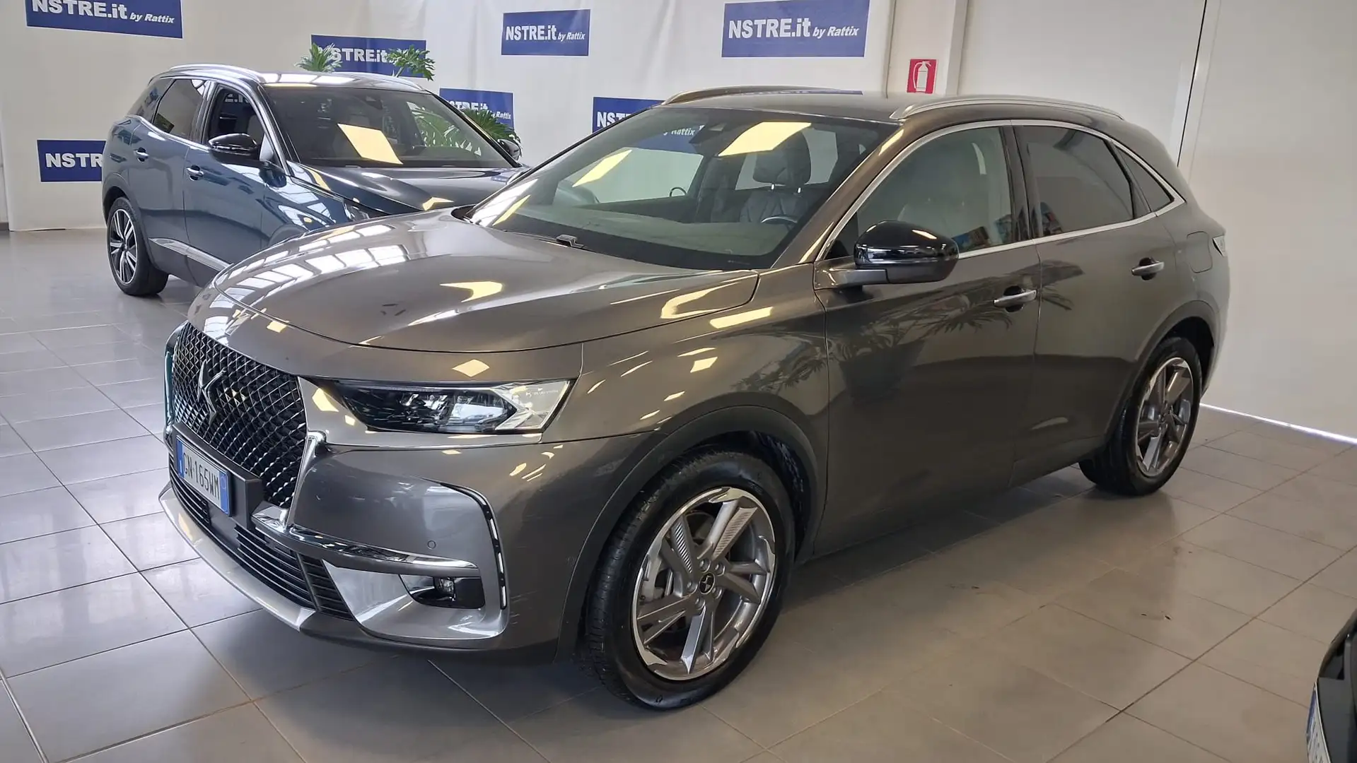 DS Automobiles DS 7 Crossback 1.6 e-tense phev Performance Line auto Grau - 1