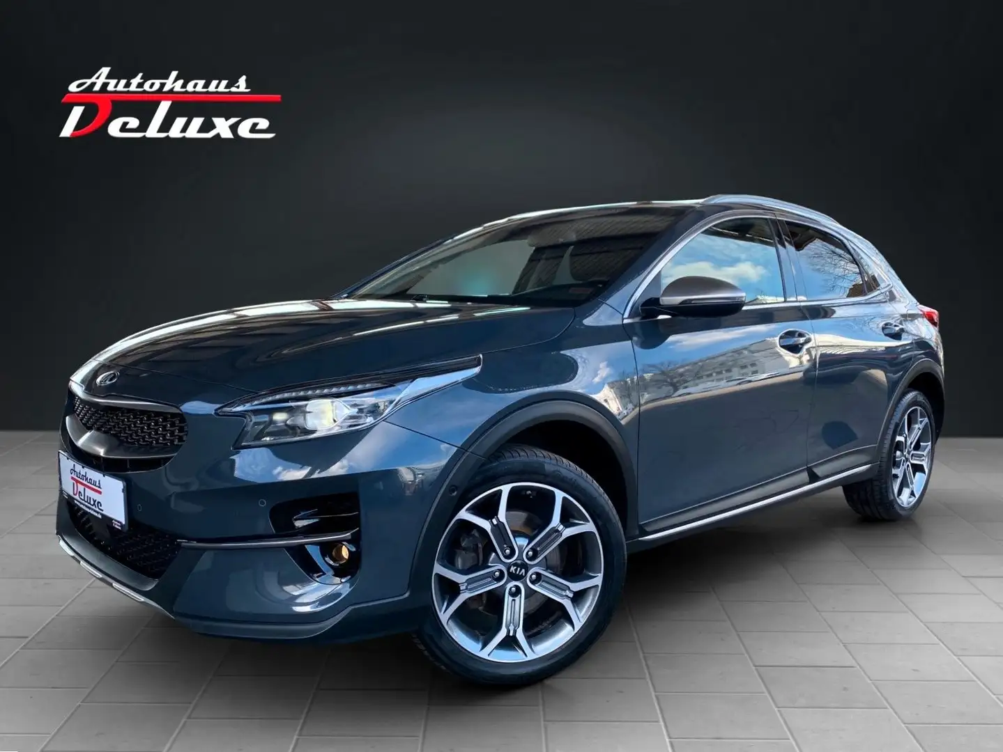 Kia XCeed 1,6 CRDi NAVI-KAMERA-PANORAMA-ACC-LED Grau - 1