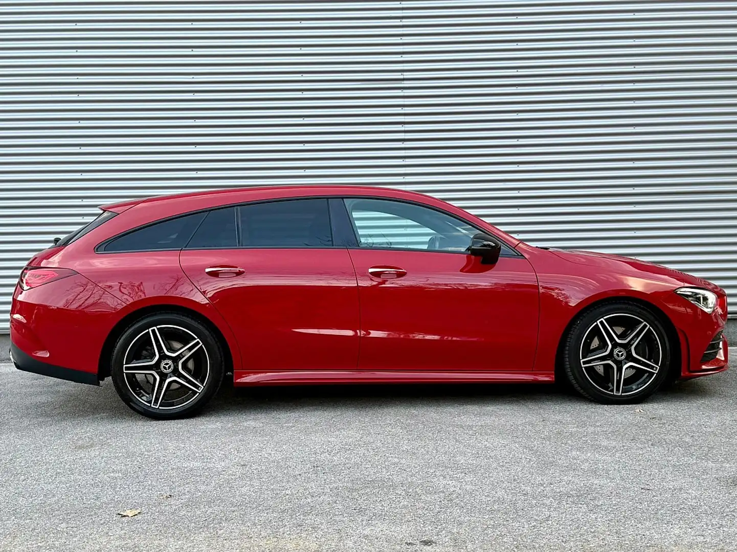 Mercedes-Benz CLA 220 d AMG LINE Rot - 2