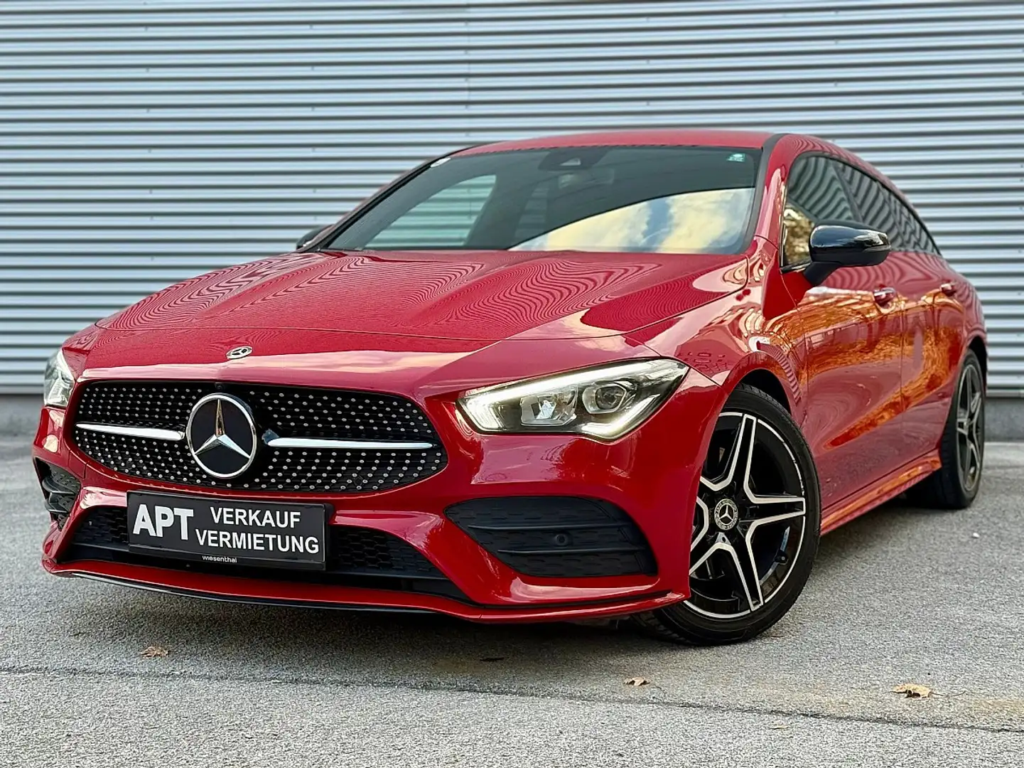 Mercedes-Benz CLA 220 d AMG LINE Rot - 1