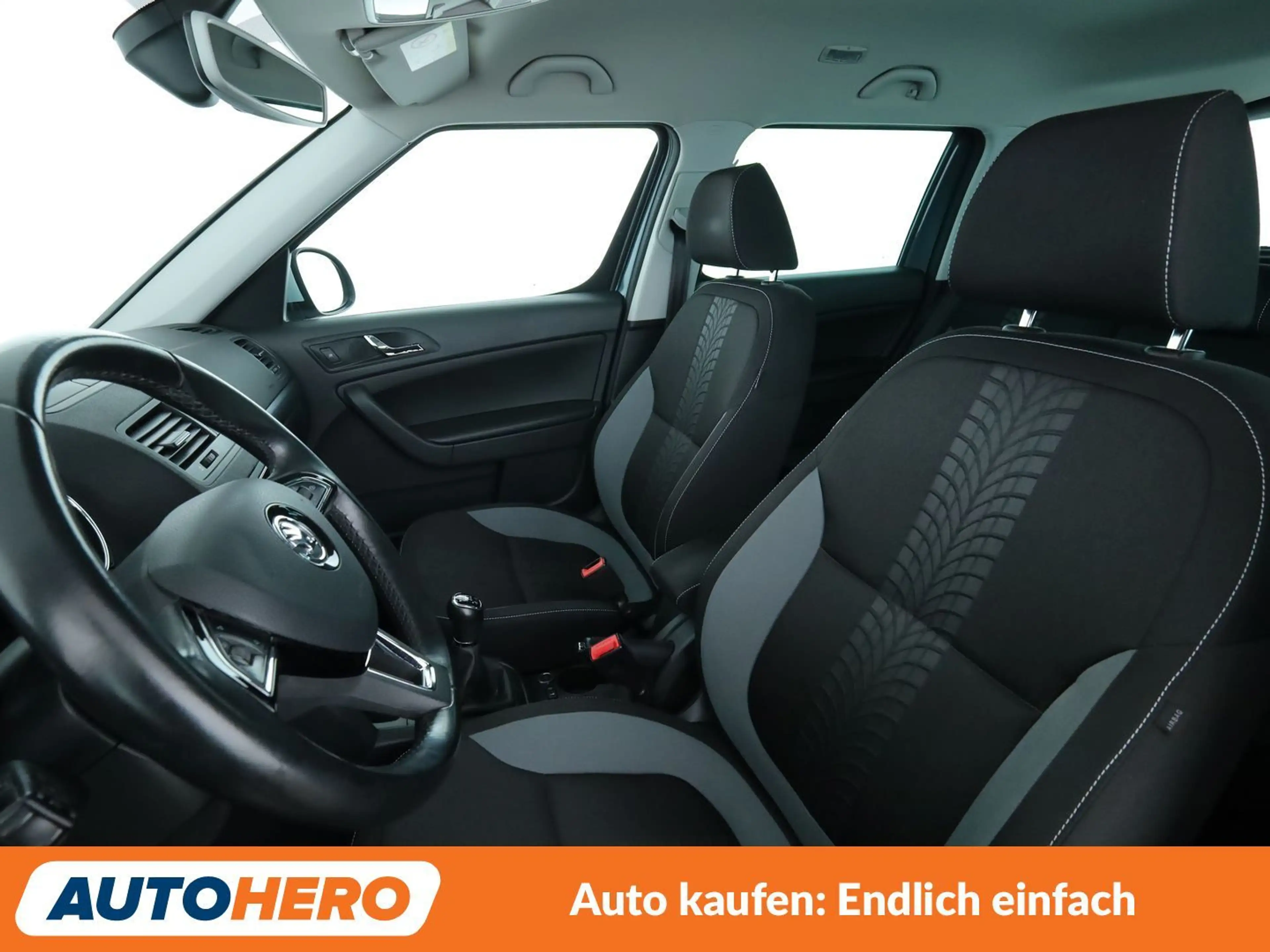 Skoda Yeti 2.0 TDI Ambition Outdoor 4x4*NAVI*XENON*PDC* — photo 10