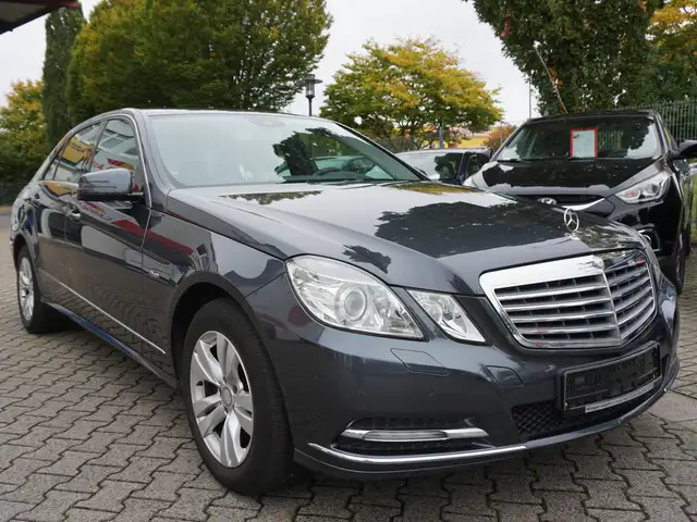 Mercedes-Benz E 250 E 250 CGI BlueEfficiency Anhängerkupplung