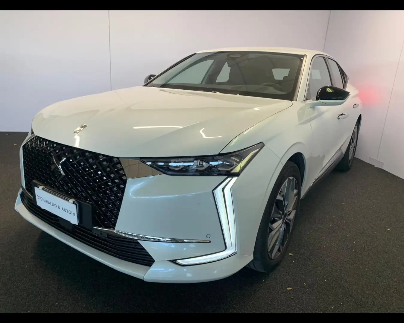 DS Automobiles DS 4 1.6 e-tense phev Trocadero 225cv auto Bílá - 1