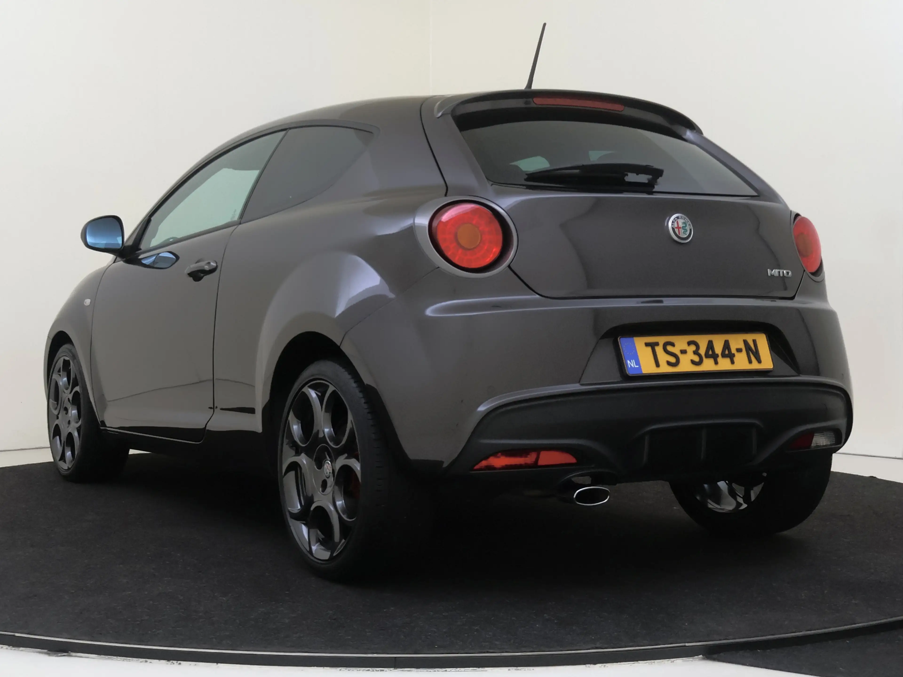Alfa Romeo MiTo 0.9 TwinAir ECO Super — photo 4