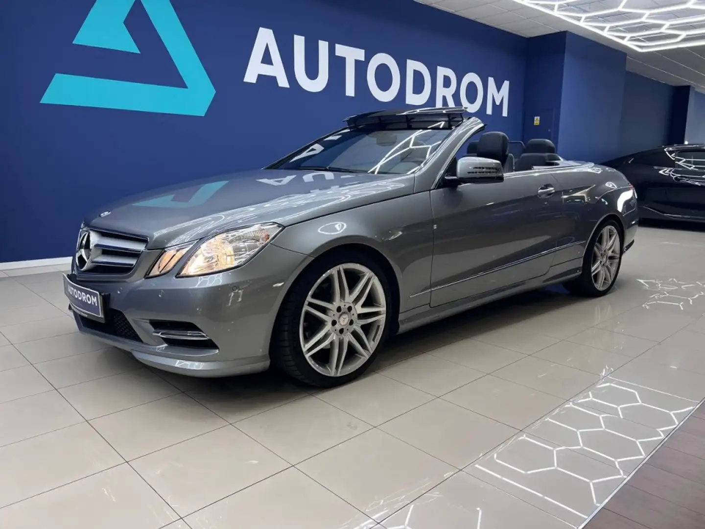 Mercedes-Benz E 200 Cabrio CGI BE 7G Plus (9.75) Gris - 1
