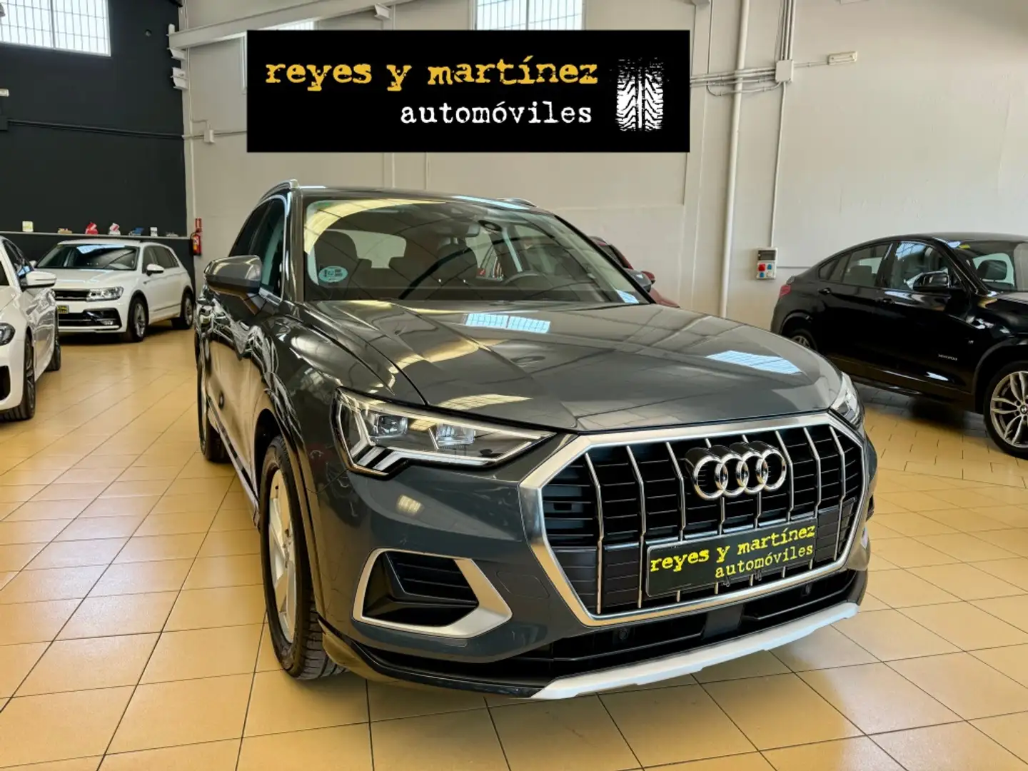 Audi Q3 35 TDI S tronic 110kW Gris - 2