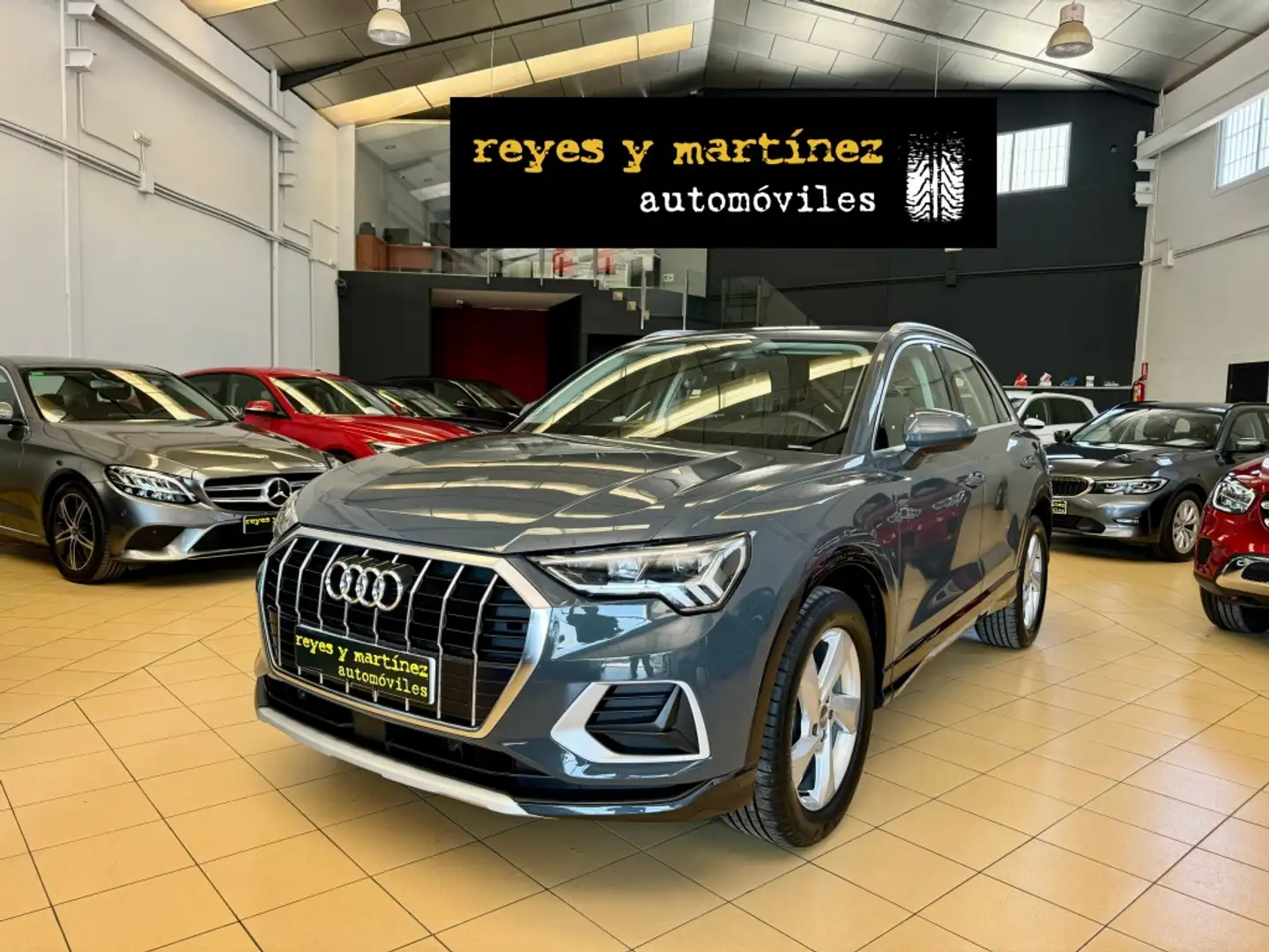Audi Q3 35 TDI S tronic 110kW Gris - 1